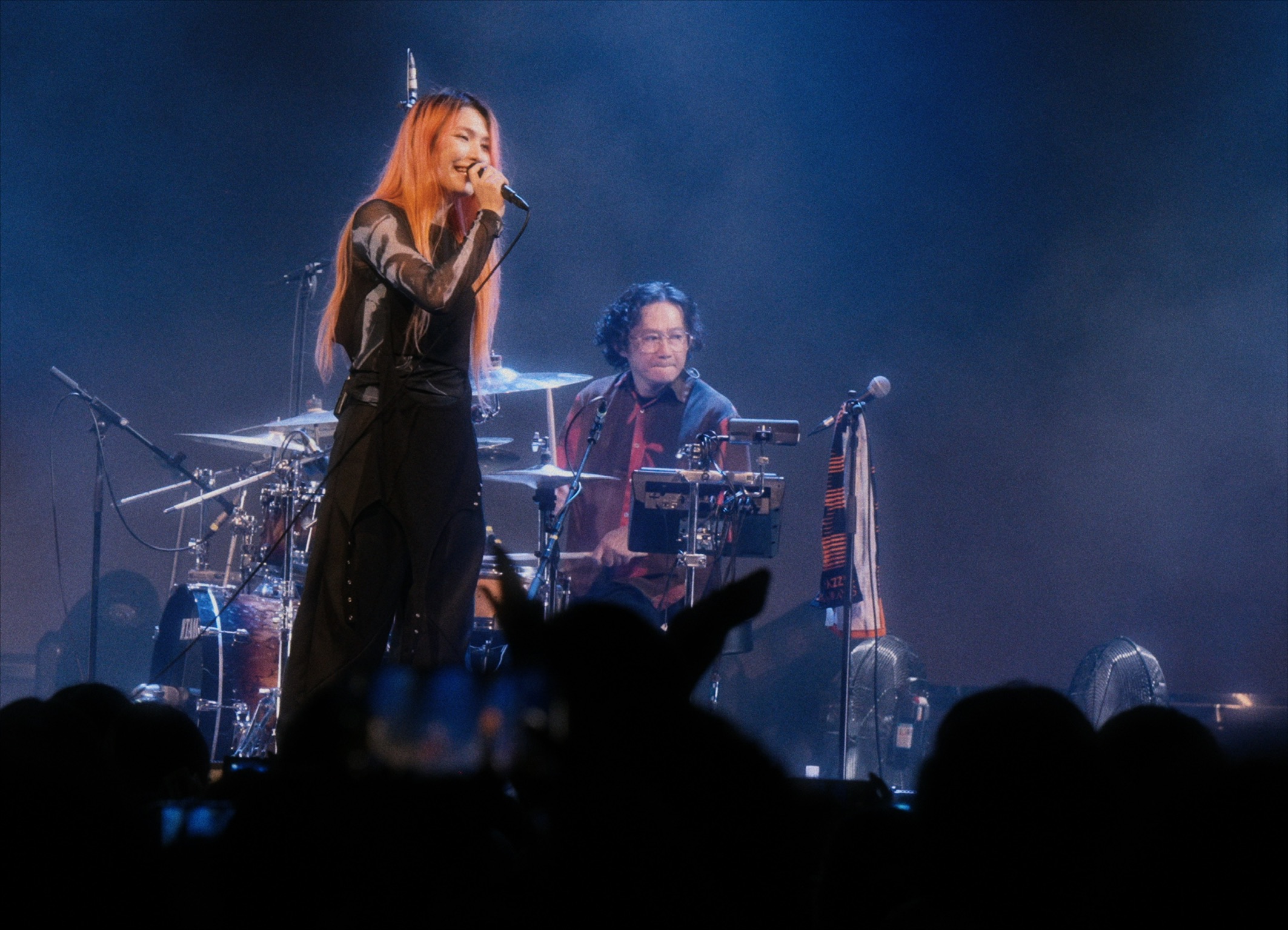 Tizzy Bac從台北場啟動巡演，每週末唱一場，連唱11週。（相信音樂提供）