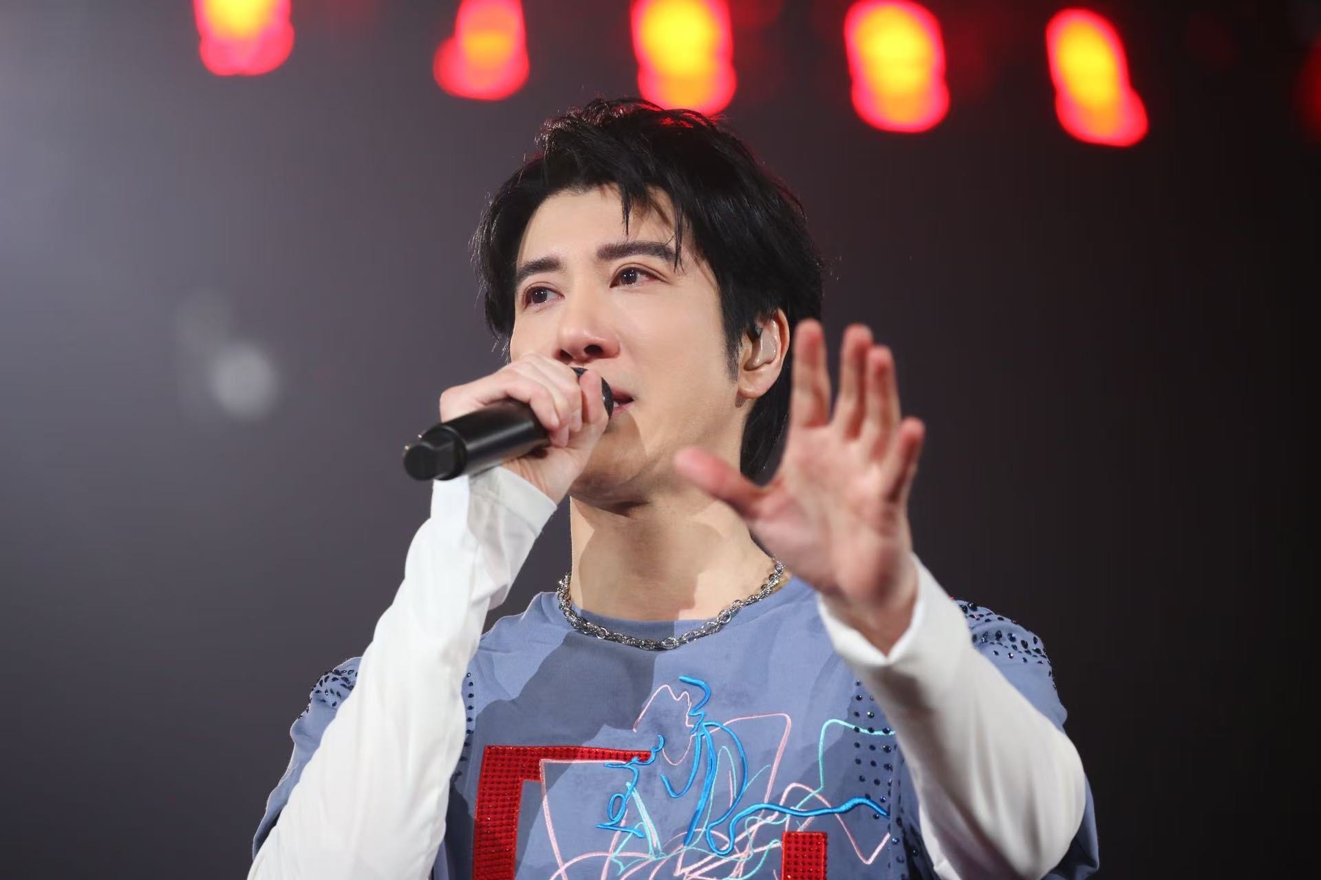 王力宏哽咽感謝南昌歌迷對他的支持。（讀者提供）