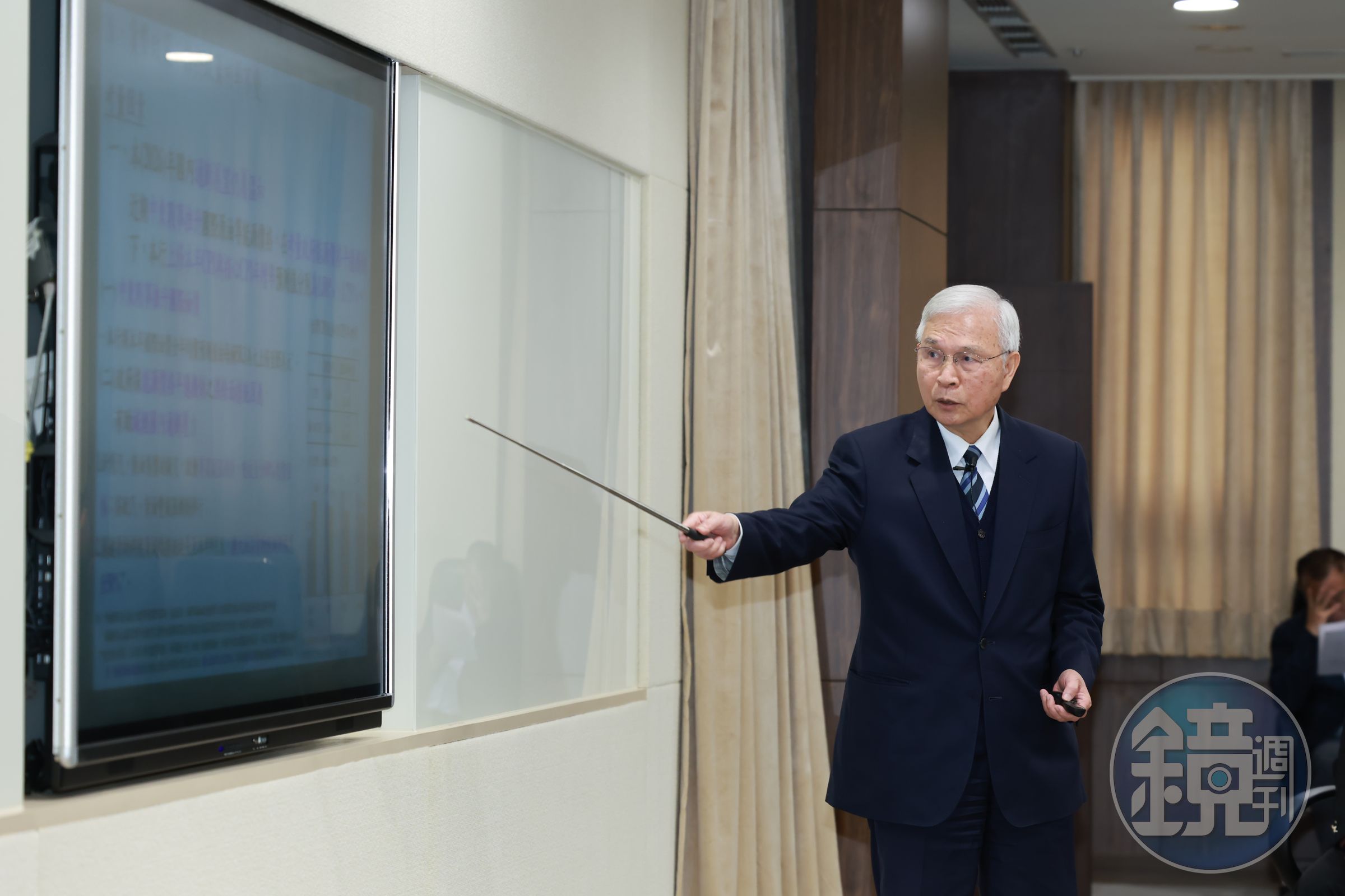 央行總裁楊金龍總裁指出，目前資金流動仍在可控範圍，籲投資人理性看待短期波動並審慎應對。（本刊資料照）