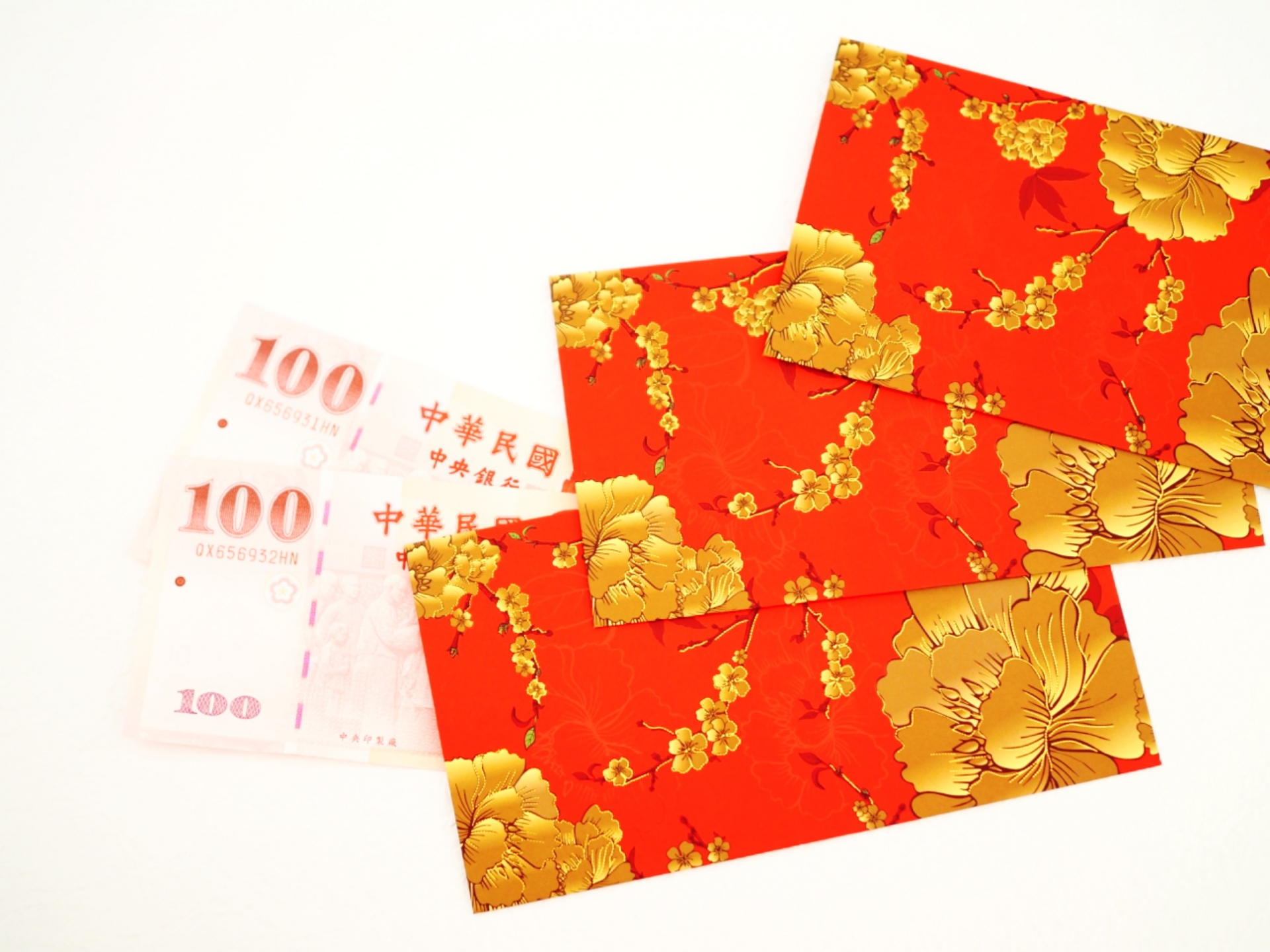 網友一家四口去五星旗飯店吃喜酒，竟只包600元紅包，讓不少網友傻眼。（示意圖，photoAC）