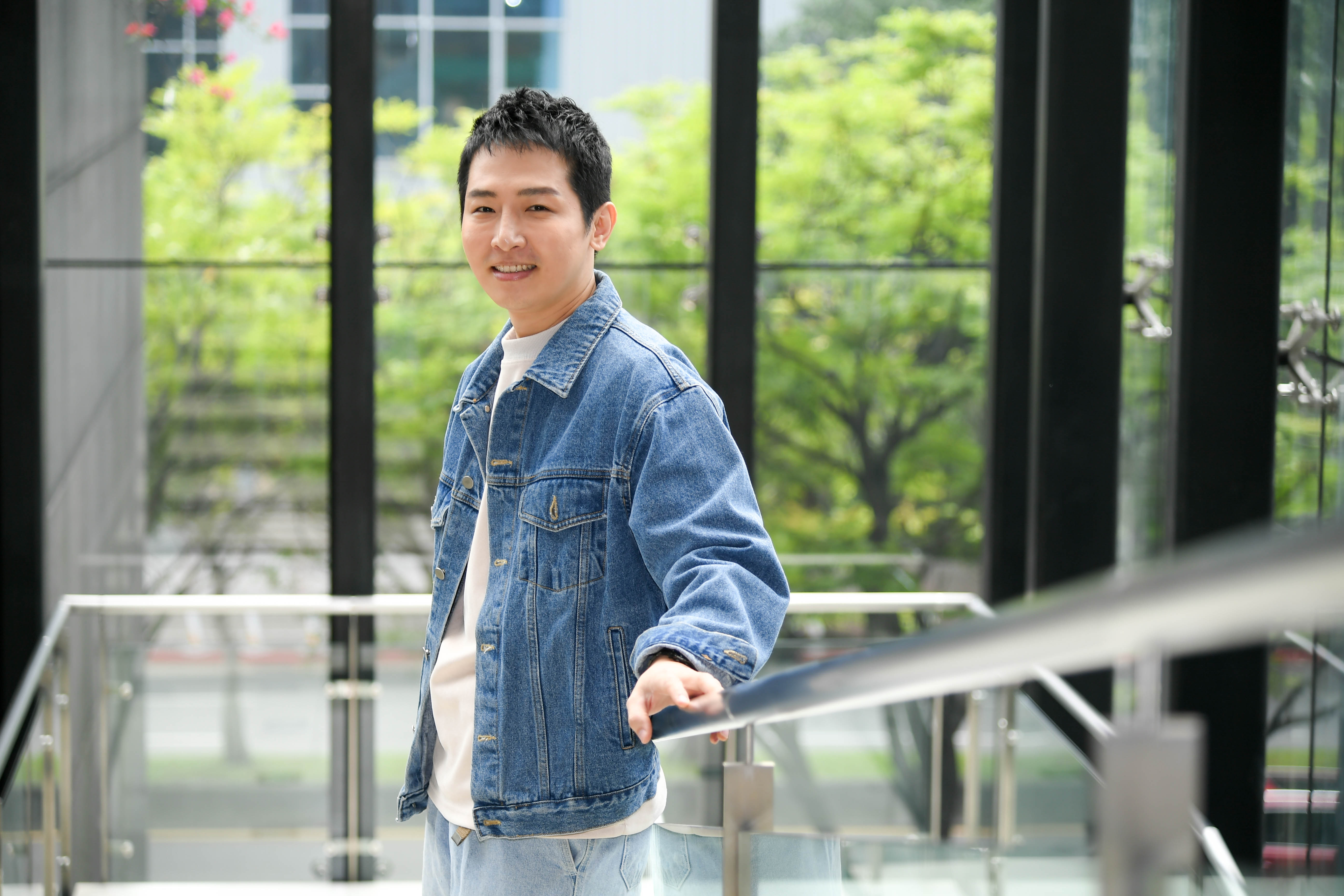 祐誠直播帶貨被誤認為宋仲基。（三立提供）