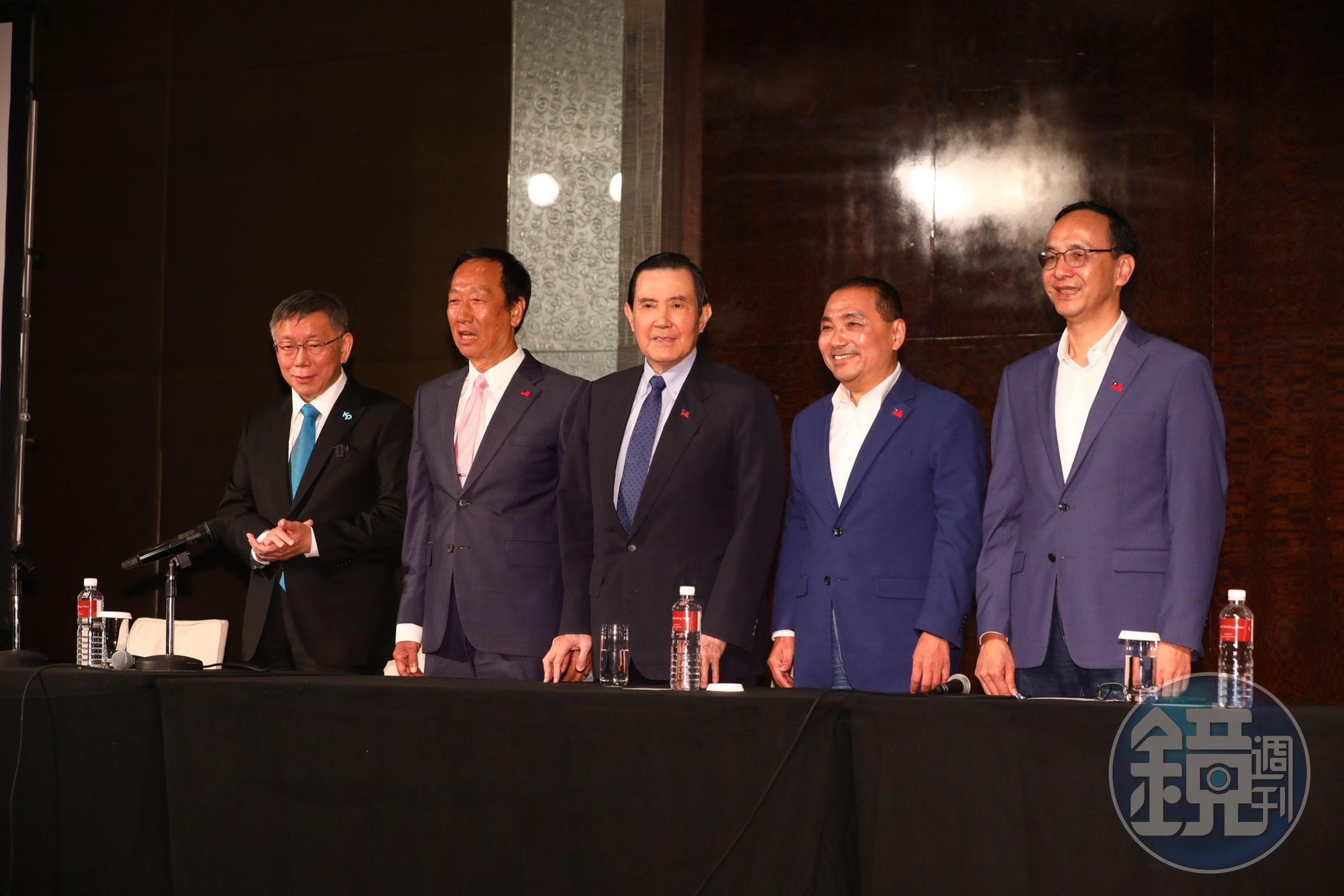 趙少康透露,自君悅三方會談後,他與侯友宜一直打給郭台銘,但都進語音信箱。