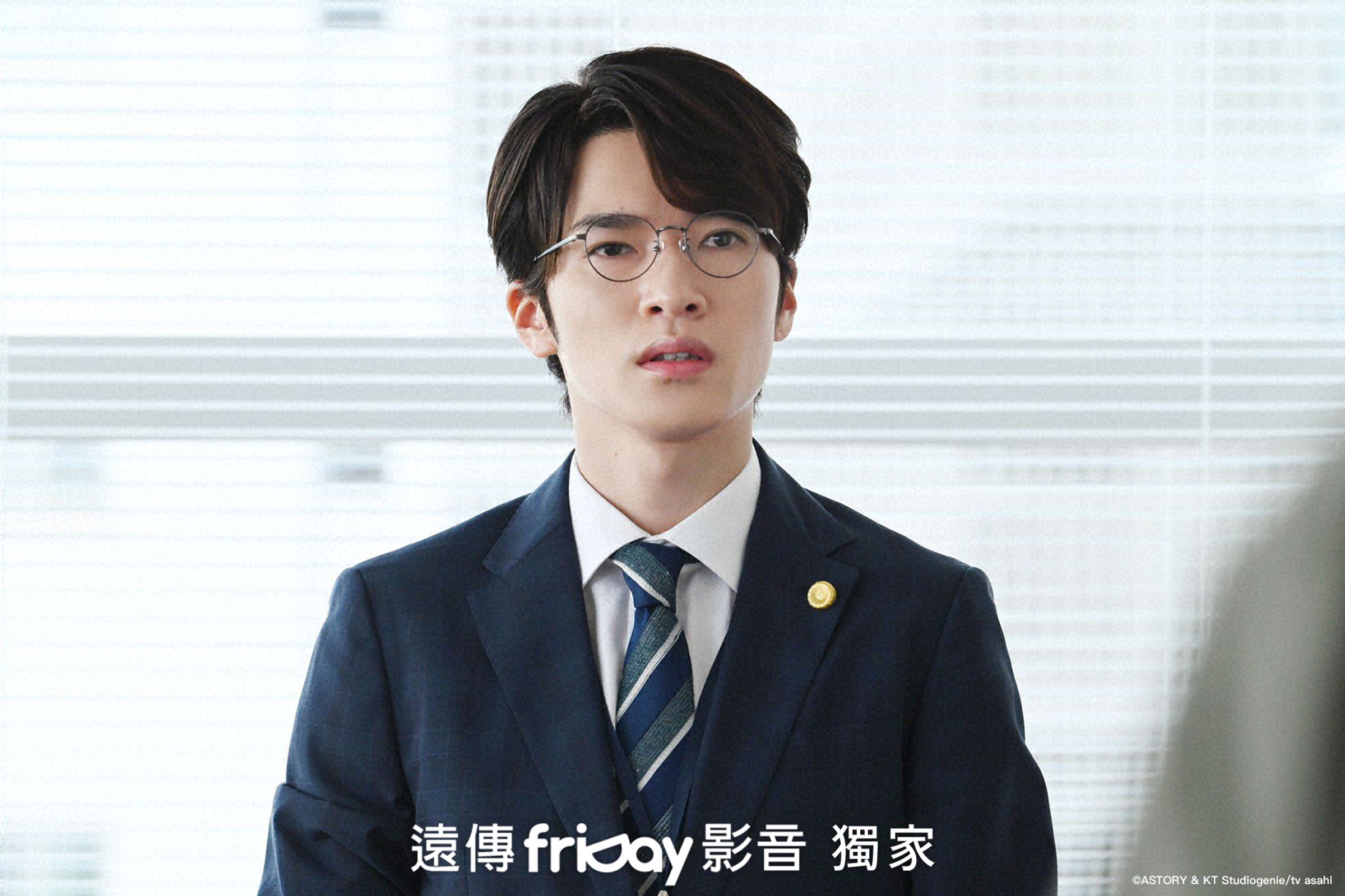 齋藤工曾親手作料理送給 Snow Man 成員深澤辰哉補充體力。(friDay 影音提供)
