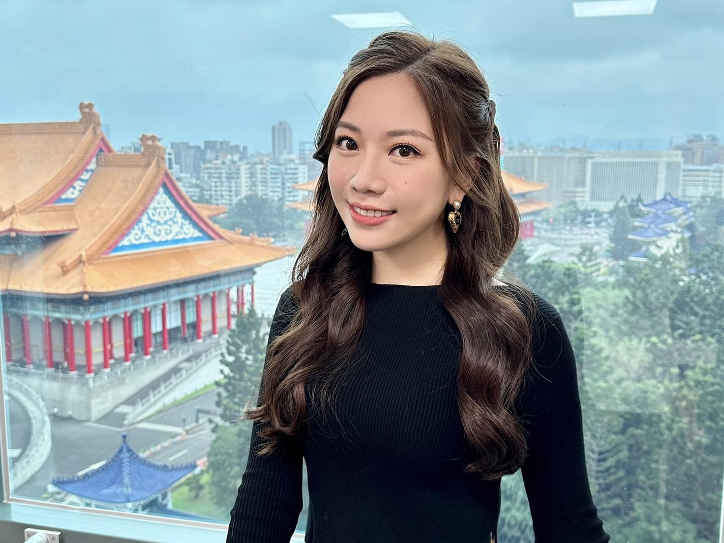 蔡尚樺不認林秉聖，但透過經紀人說與11年男友退回朋友關係。（翻攝蔡尚樺臉書）