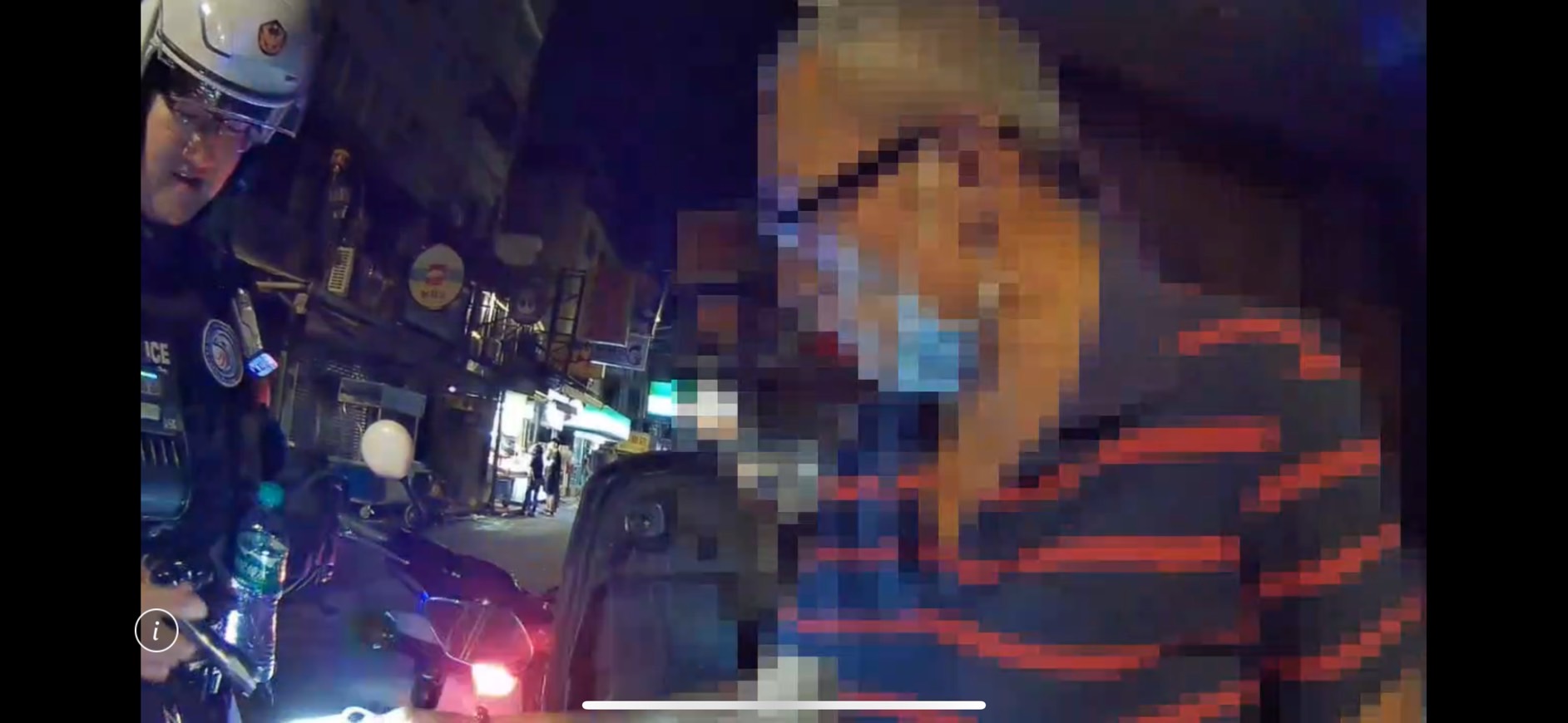 郭男因為逆向騎車遭警方盤查。（翻攝畫面）