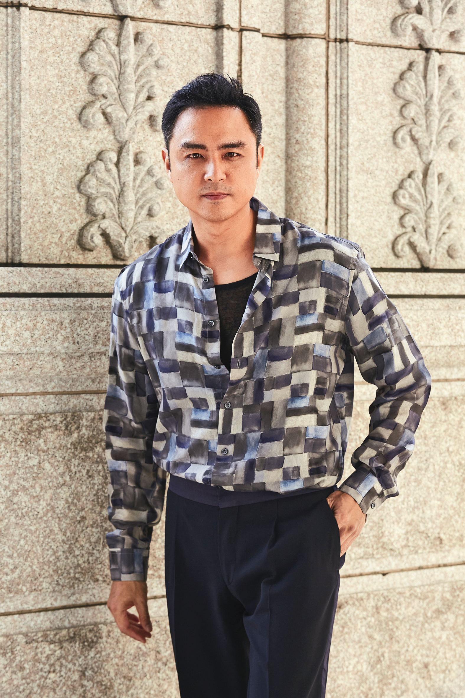 明道當年服役自願加入陸軍儀隊經歷嚴格操練。(本刊資料照)