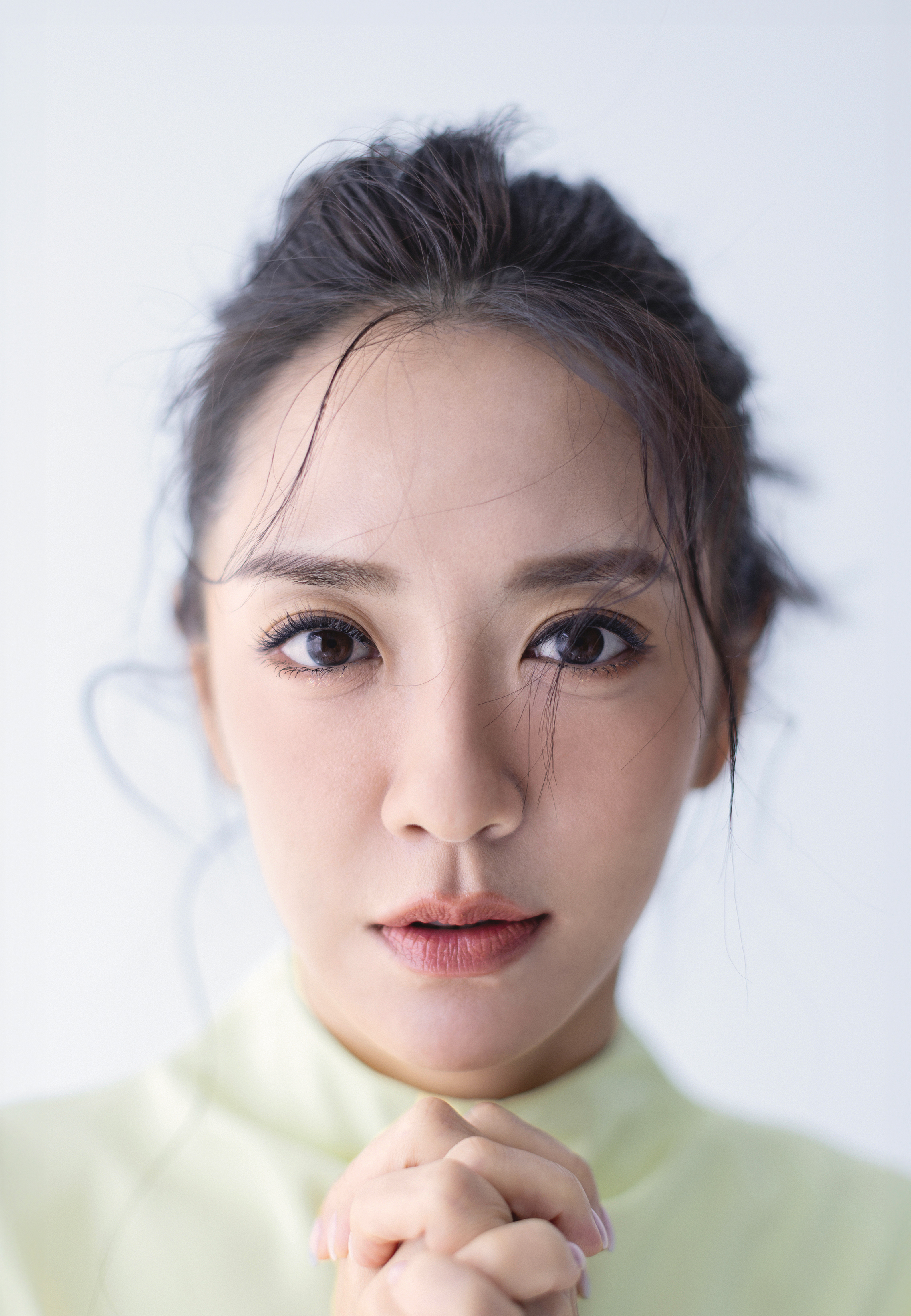 是一個為了感覺而生存的人, 楊千霈笑說:「我是一個敢愛敢恨的人, 所以當年才會閃婚嘛。」