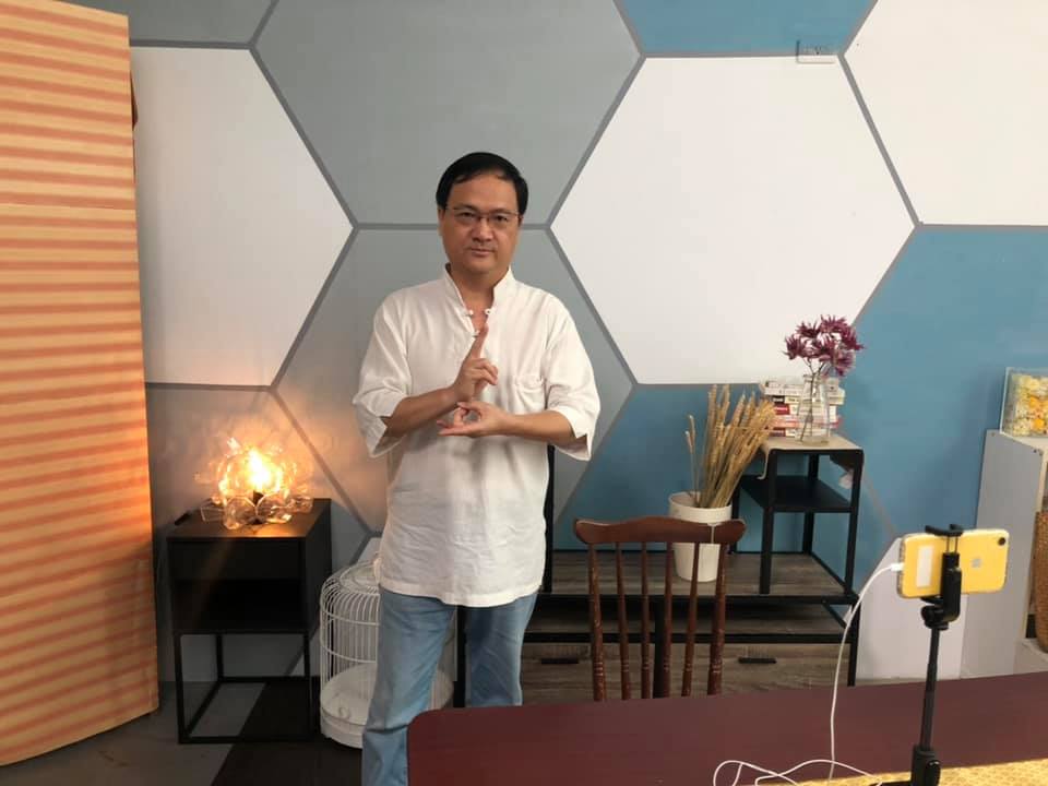 江柏樂誤信詐騙集團，被騙300萬元。（翻攝自江柏樂臉書）