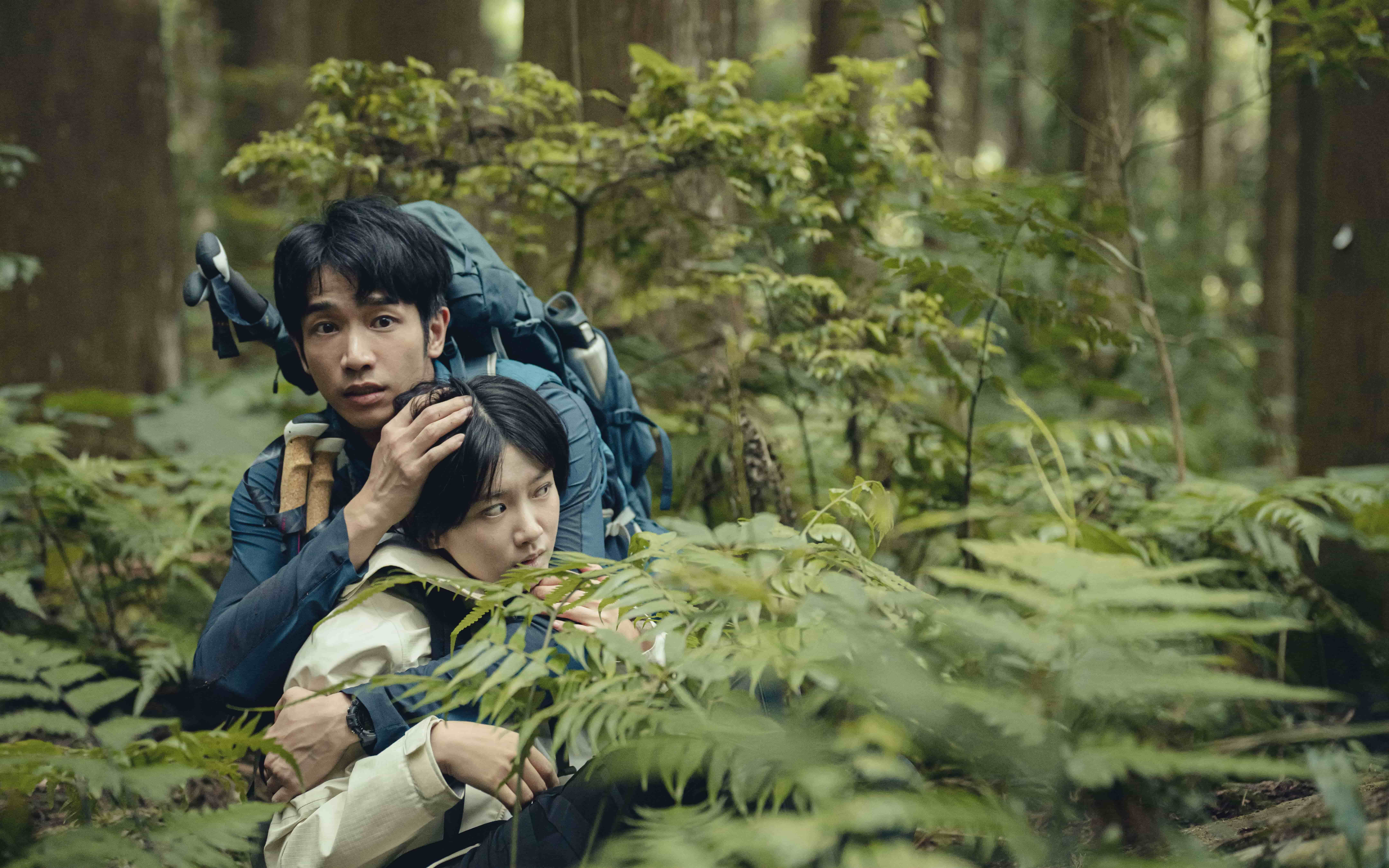 劉以豪、袁澧林首度合作，演出山中落難情侶。（威視提供）