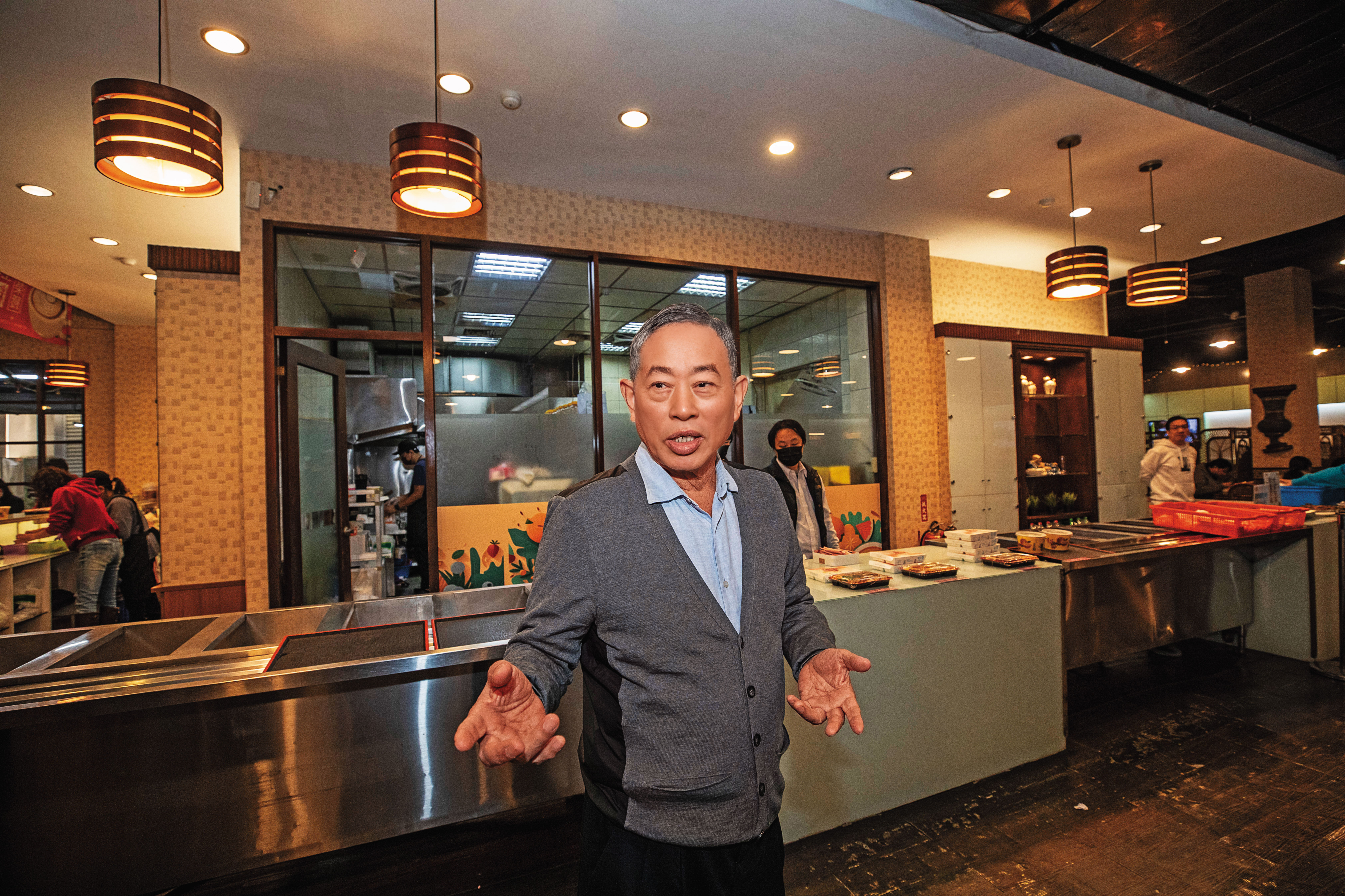 智冠董座王俊博3度面對市場派網銀國際來襲，為力保員工挺身而出。