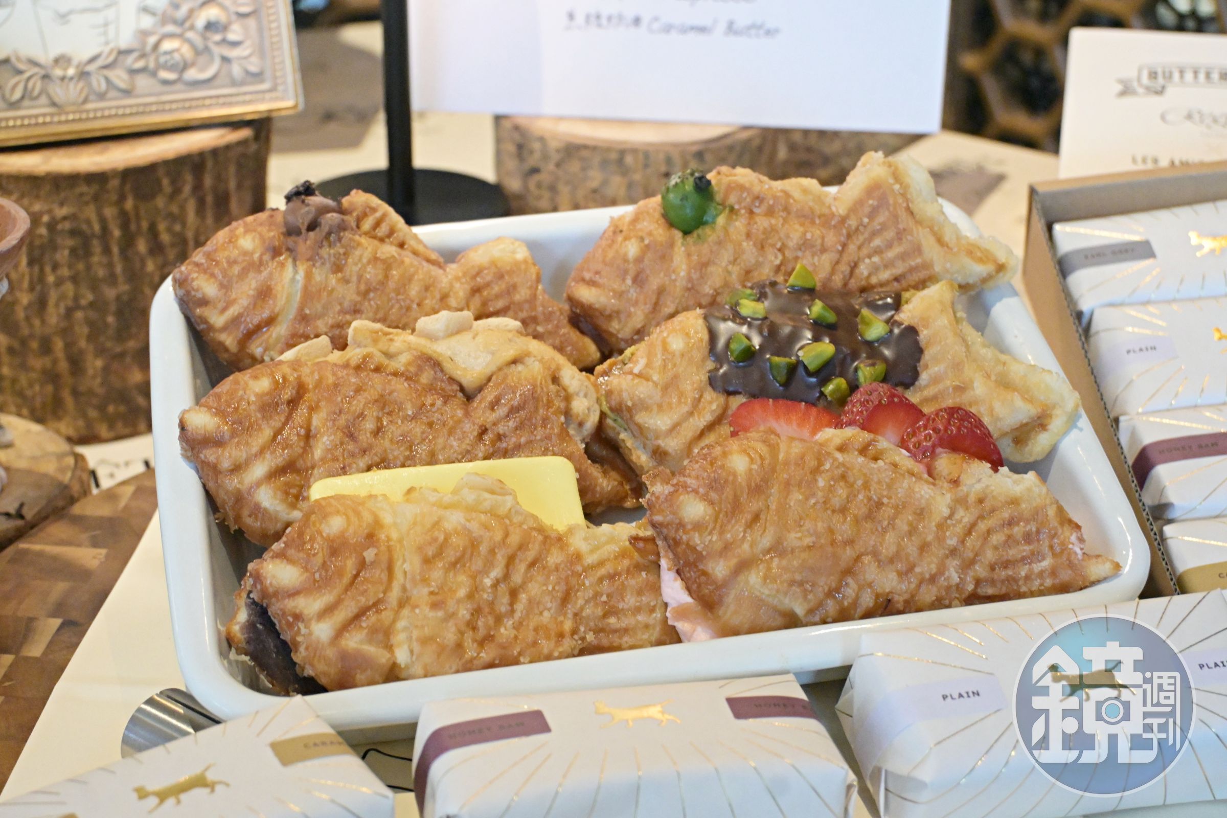 台北晶華酒店甜點快閃活動，開賣來自南韓擁有香酥外皮、爆漿內餡且造型吸睛的人氣甜品「可頌鯛魚燒」。