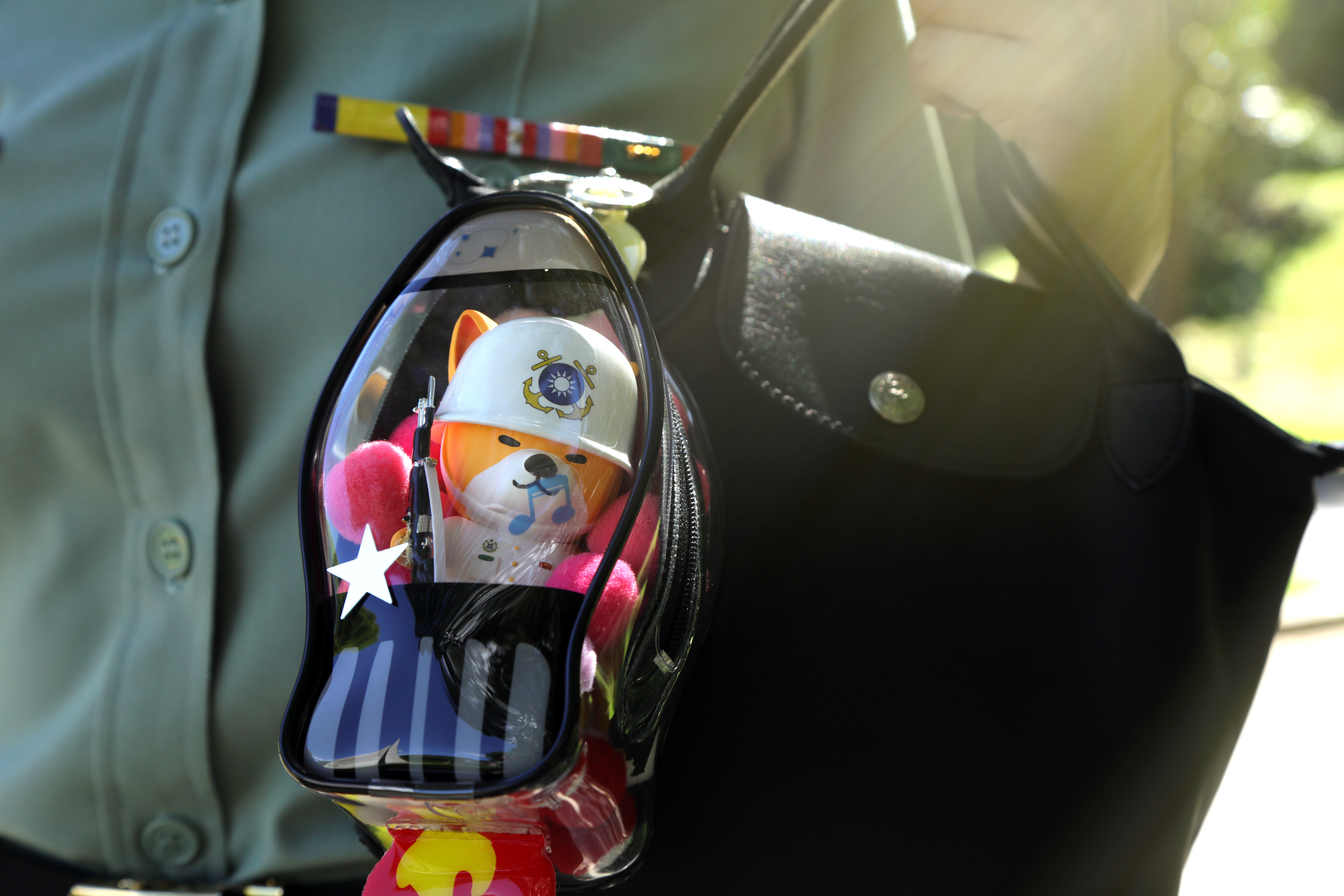 文博會最耀眼國防新星！ 文總聯名推出全台製娃包公仔搶攻粉絲市場。（文總提供）