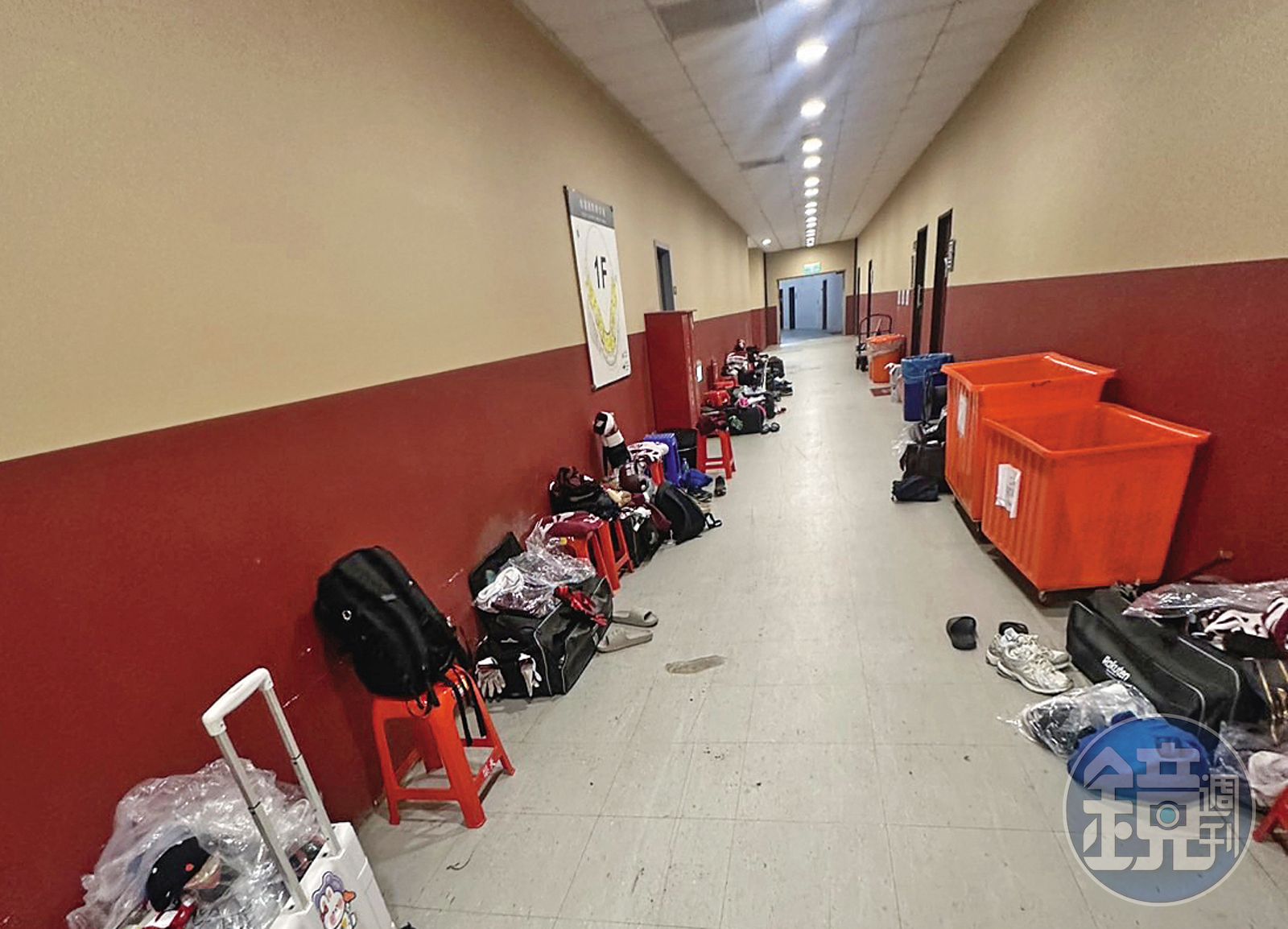 樂天摳門養二軍/樂天桃猿一軍封王二軍慘 球員爆倉促北漂住簡陋移工宿舍