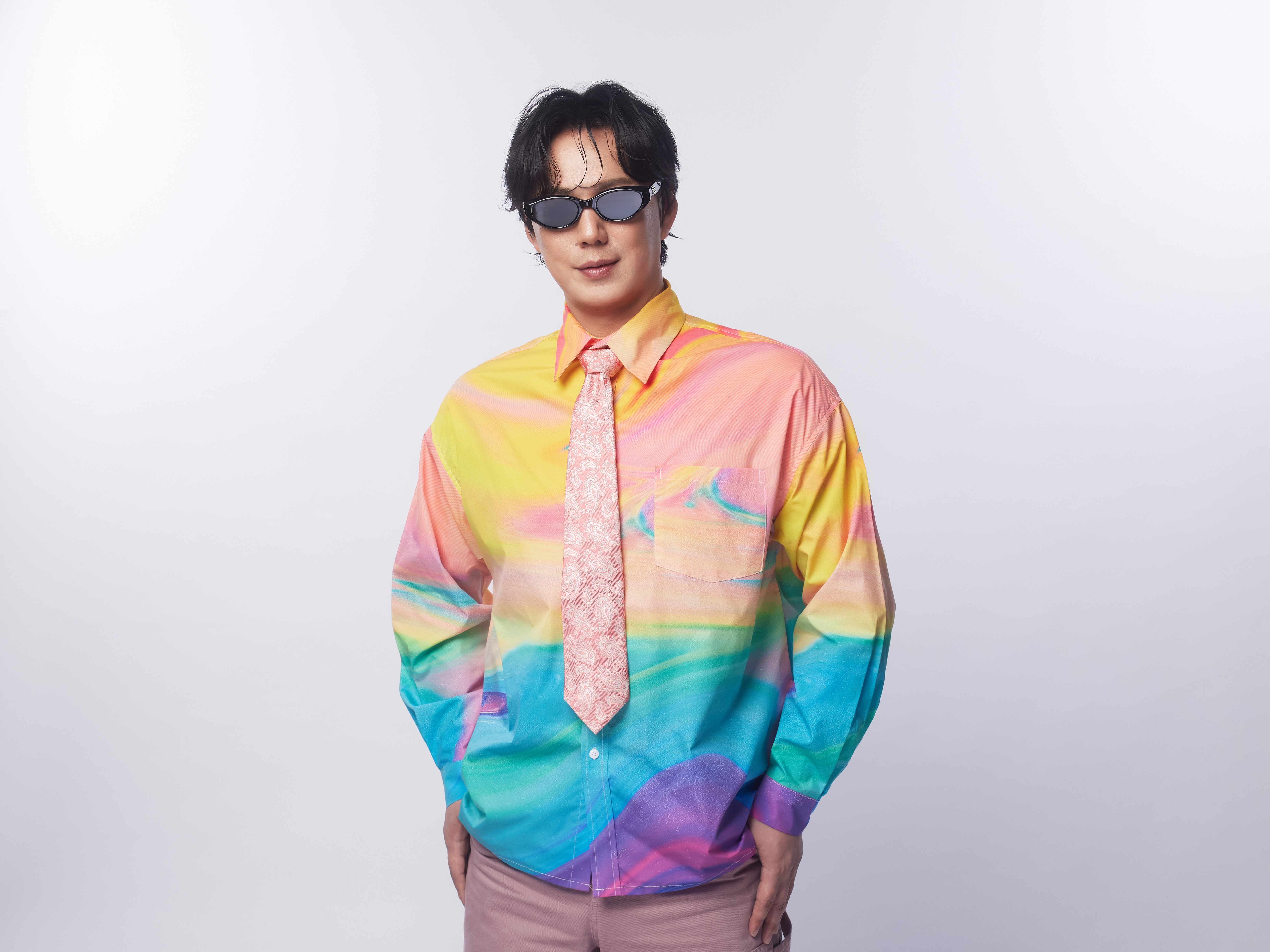 蕭煌奇為犯罪動作電影《器子》演唱電影主題曲〈默聲〉。（華納音樂提供）