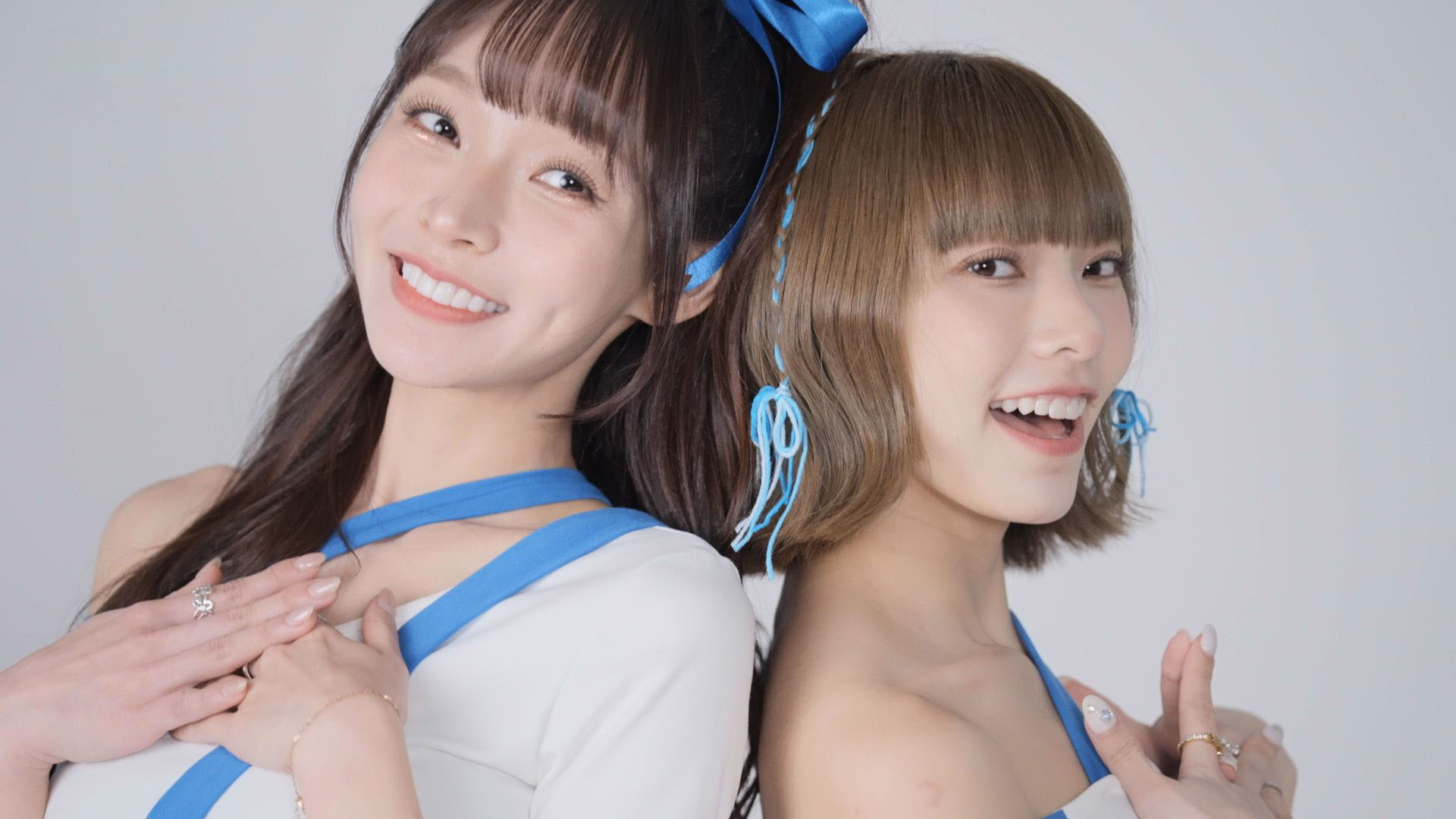 林襄在大學眼科做的近視雷射滿一週年囉，大方跟粉絲分享她選擇SMILE Pro全飛秒一年後的現況，與術後兩個月的霖霖兩人忍不住大喊：「真的太滿意了！」 