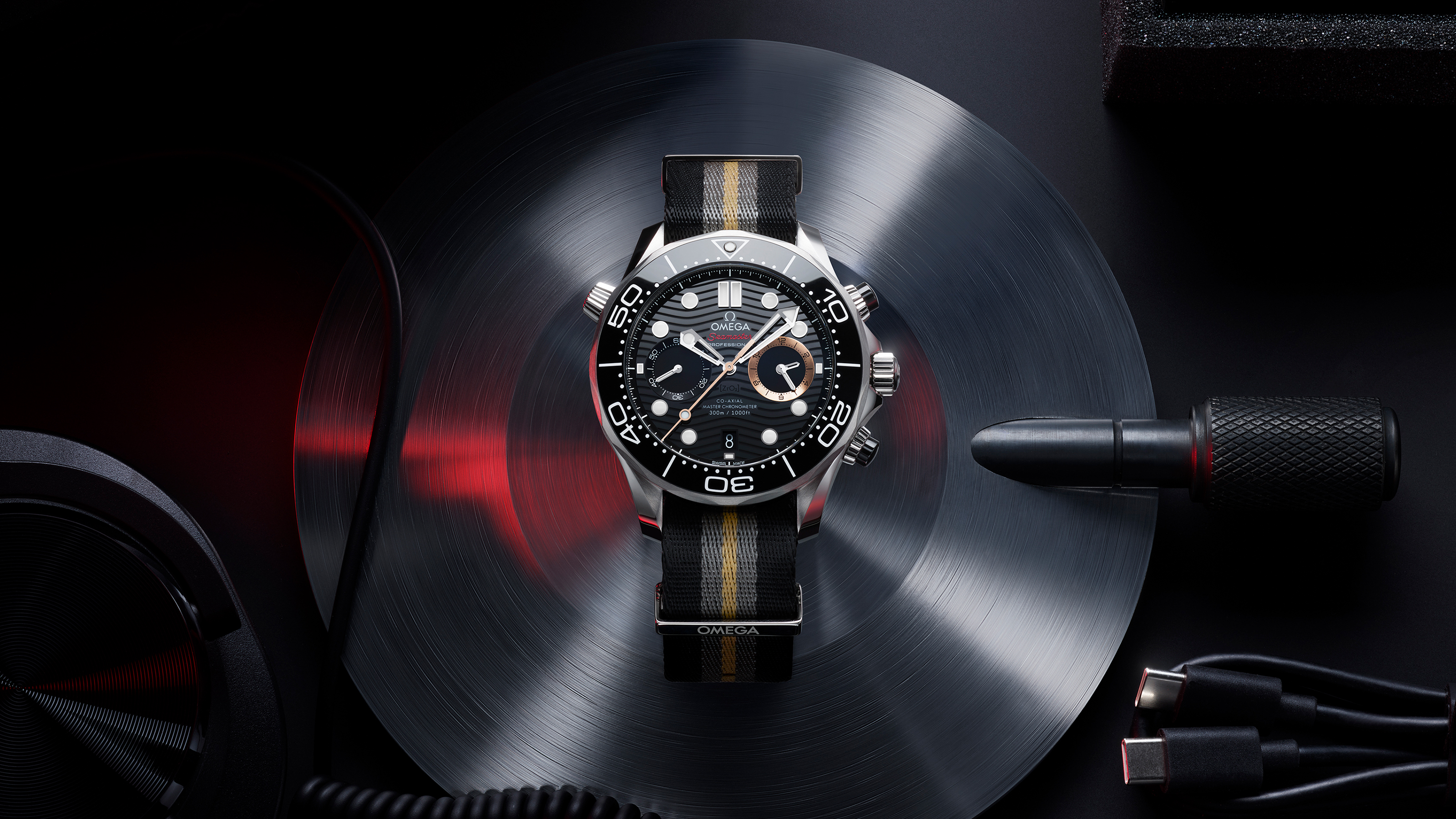 錶誌/007情報員的第一款海馬300米計時!OMEGA Seamaster Diver 300M Chronograph 007 First Light