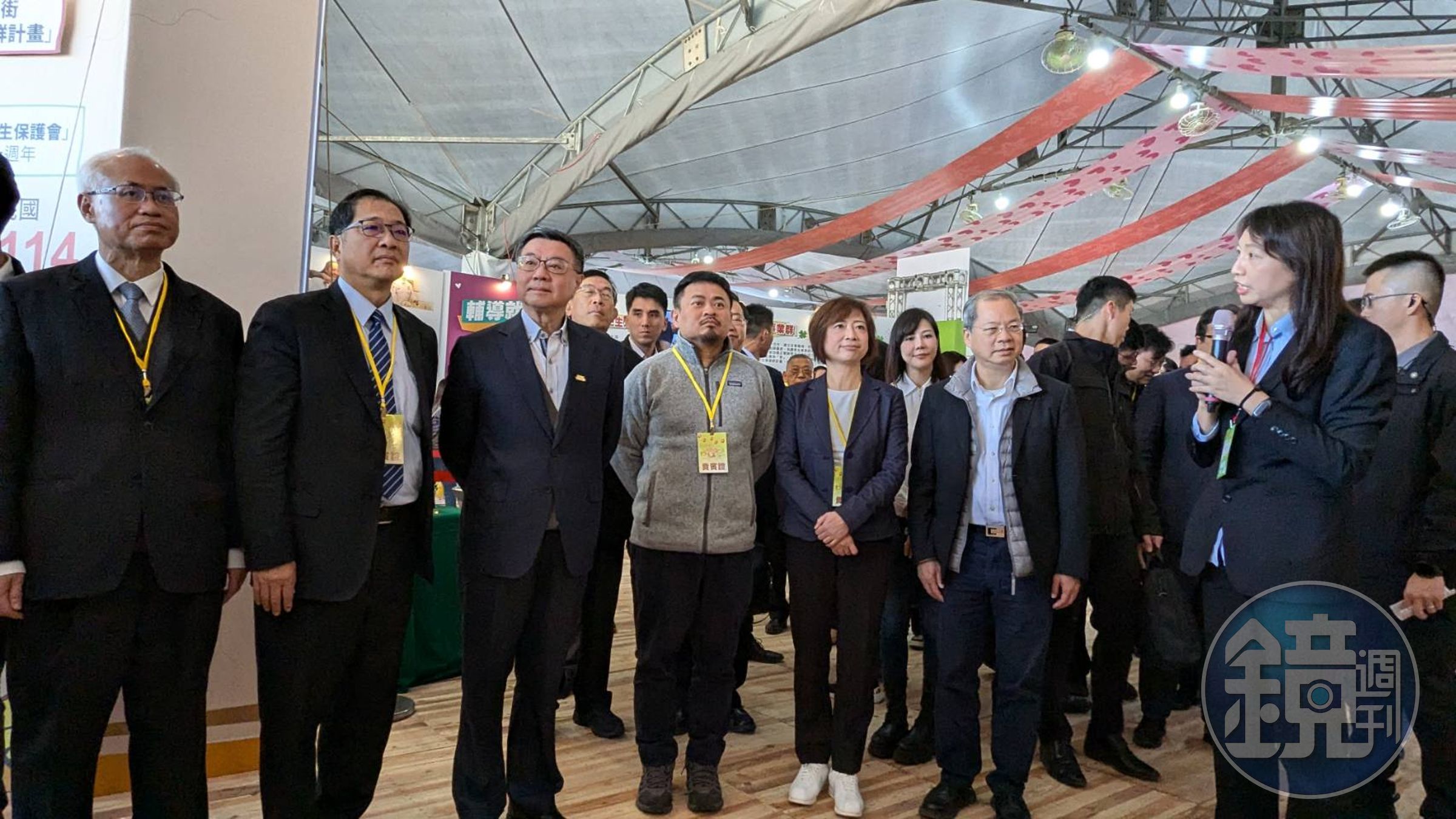 行政院長卓榮泰參觀更保80周年成果展並聽取講解。