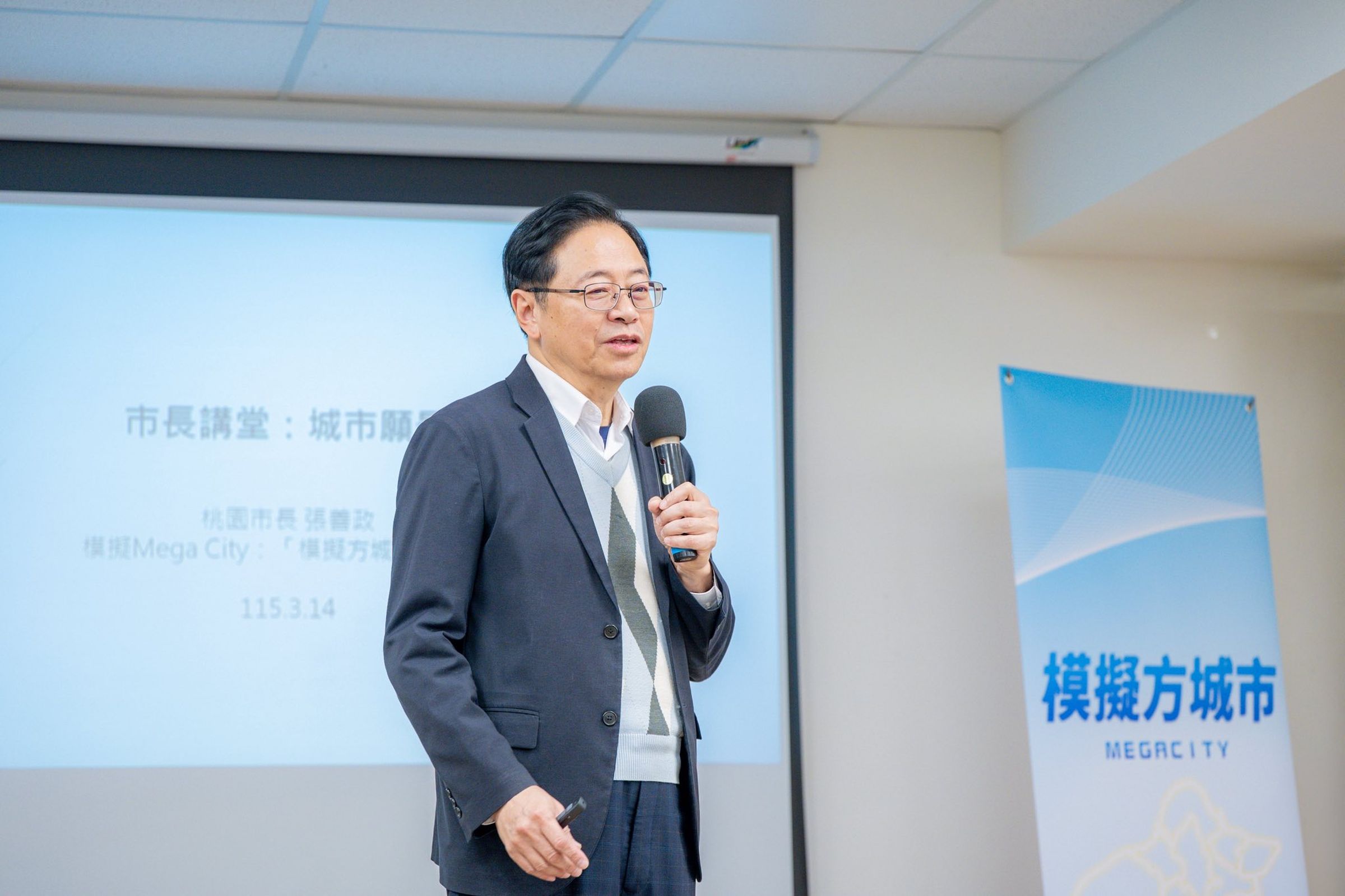 TPASS等民生預算還沒過關，桃園市長張善政說全台灣都在等卓榮泰，引發熱議。（翻攝自張善政臉書）