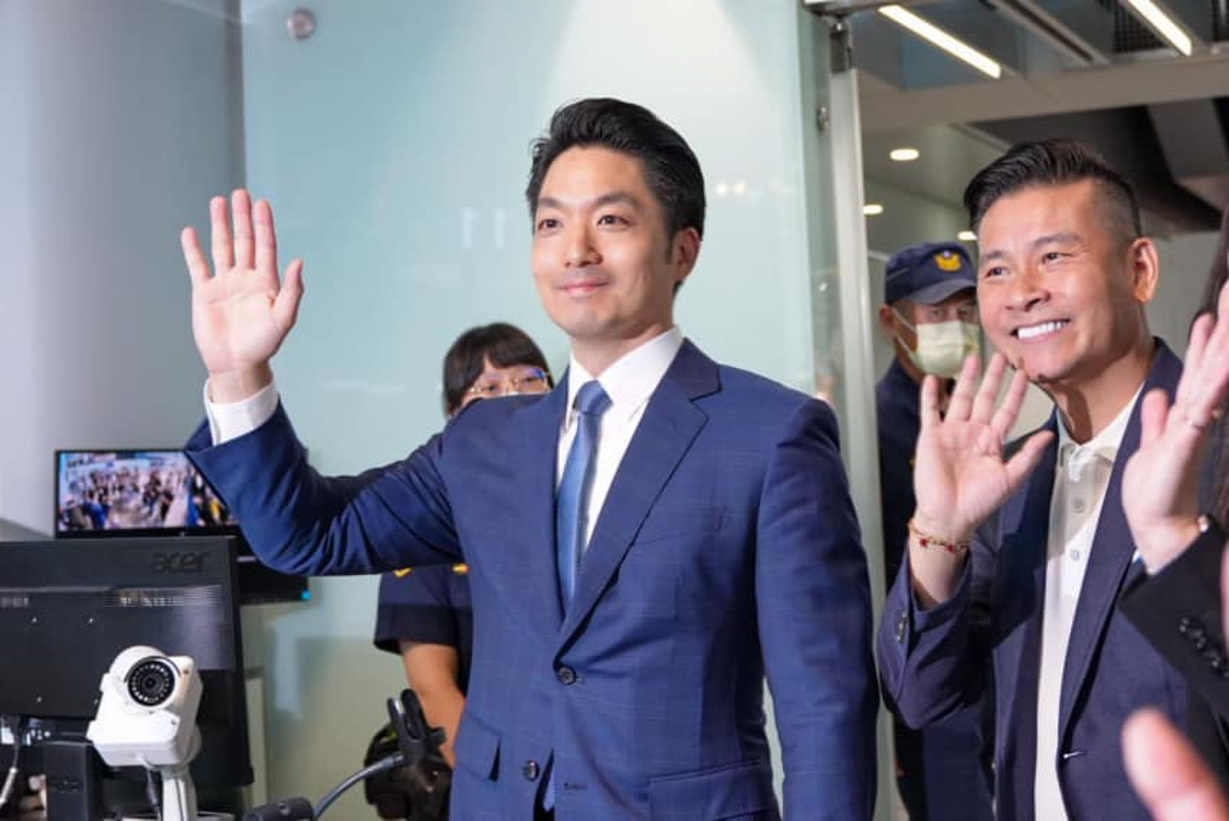 台北市長蔣萬安今日表示,京華城案已進入司法調查階段,市府會配合檢方偵辦。(翻攝自臉書@蔣萬安)