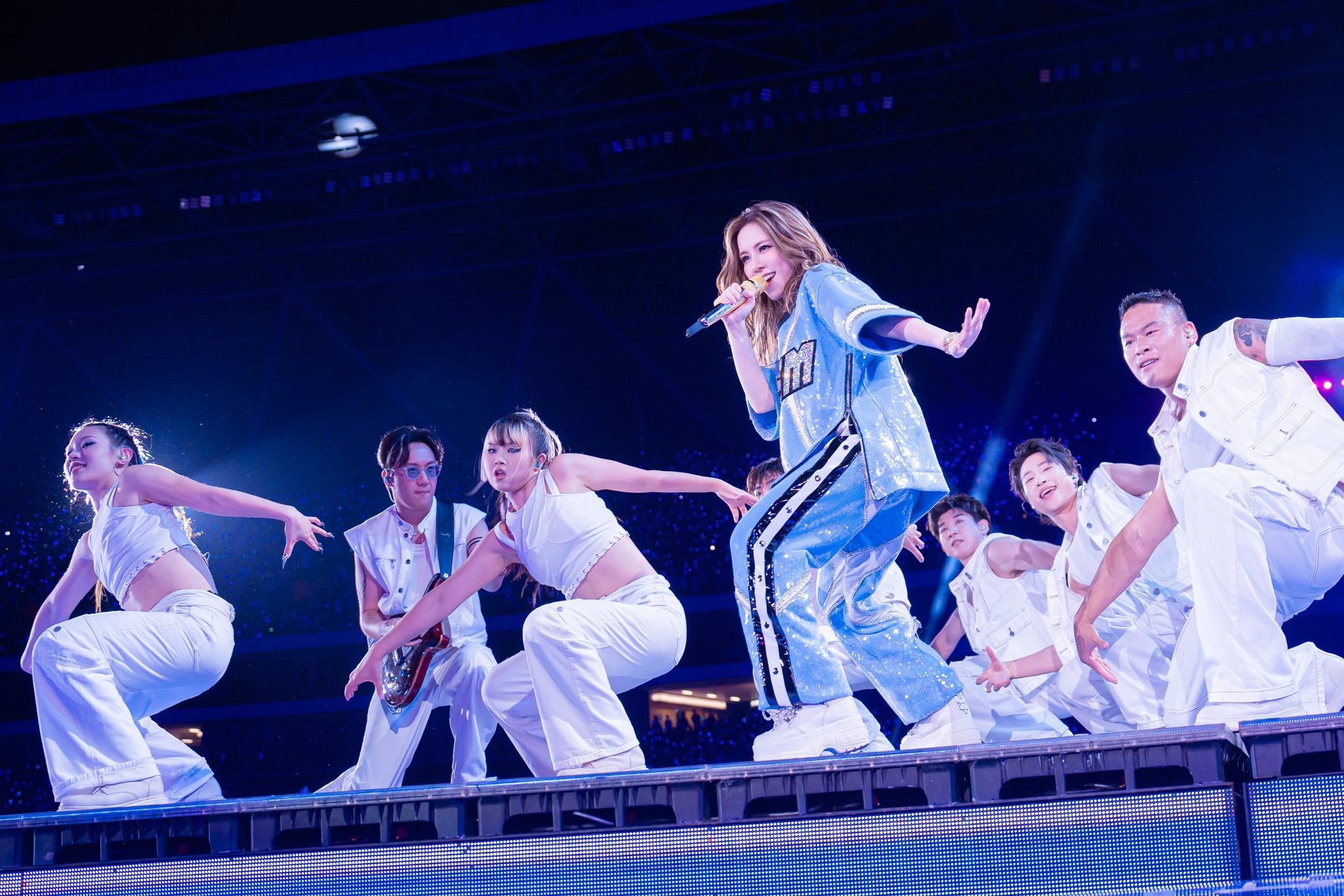 歌手鄧紫棋與前東家陷入商標官司，今日無預警上線舊歌重新錄製版本，並控訴自己過往6年從未收到舊作版稅收入。（翻攝鄧紫棋臉書）