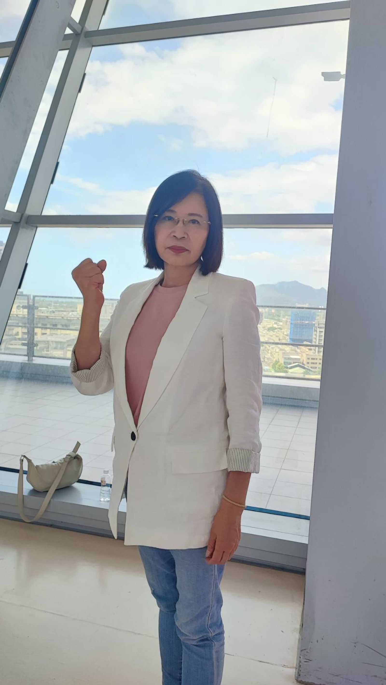 李柏瑟表示，將正式發函青年局，要求依法公開兩人的報名經歷、遴選評分及相關紀錄。（李柏瑟服務處提供）