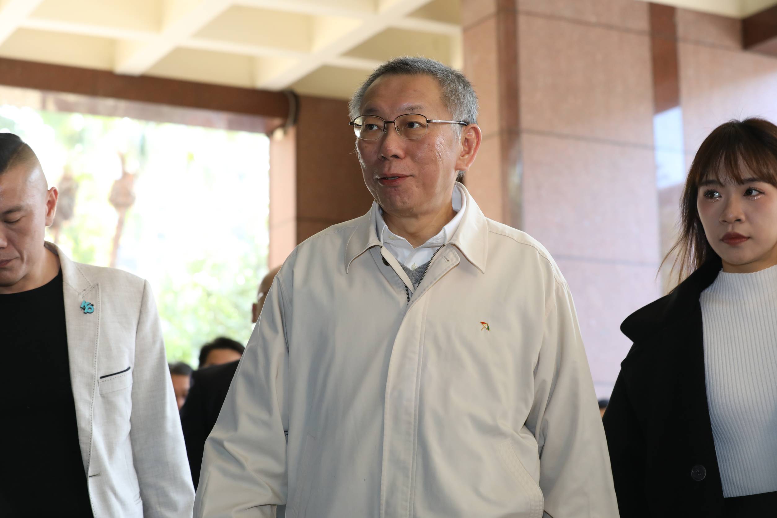 台北地院審理柯文哲羈押更裁案，庭訊晚間6點10分結束。