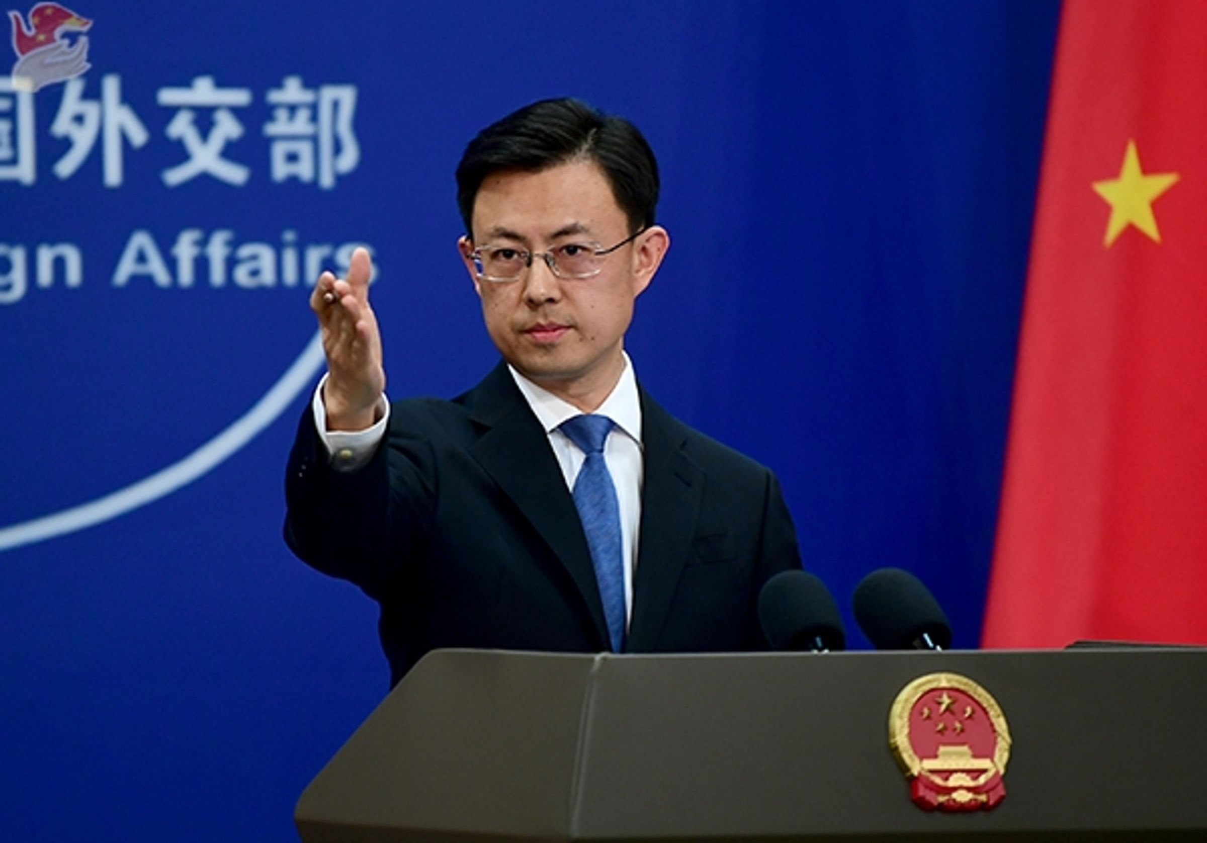 對於傳出美中展開談判且將達成協議的消息,中國外交部郭嘉昆卻直言「這些都是假消息」。(翻攝自中國外交部官網)