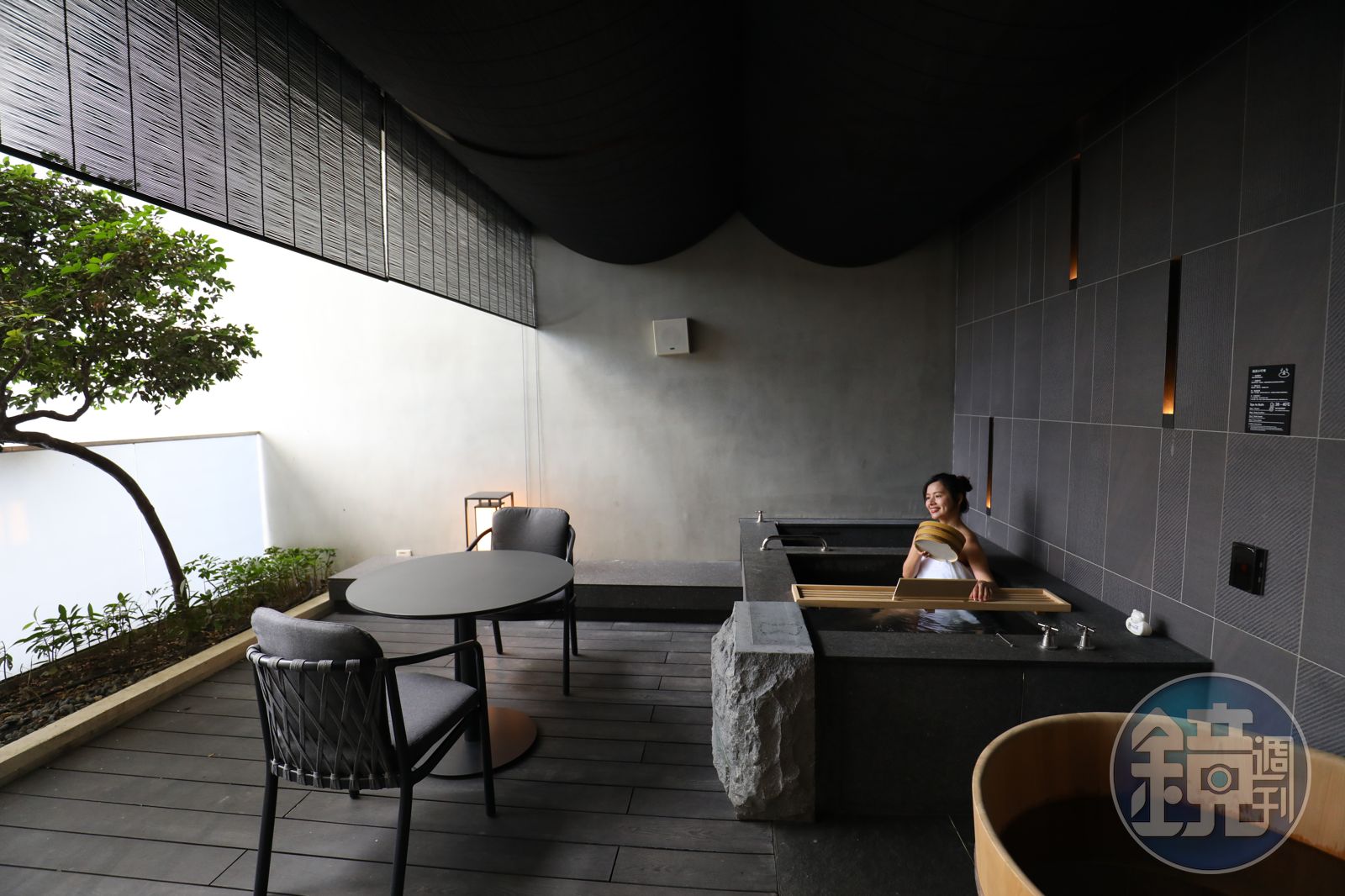 每個樓層僅有一間的景觀套房「花園和洋套房」,可獨享戶外三湯池。