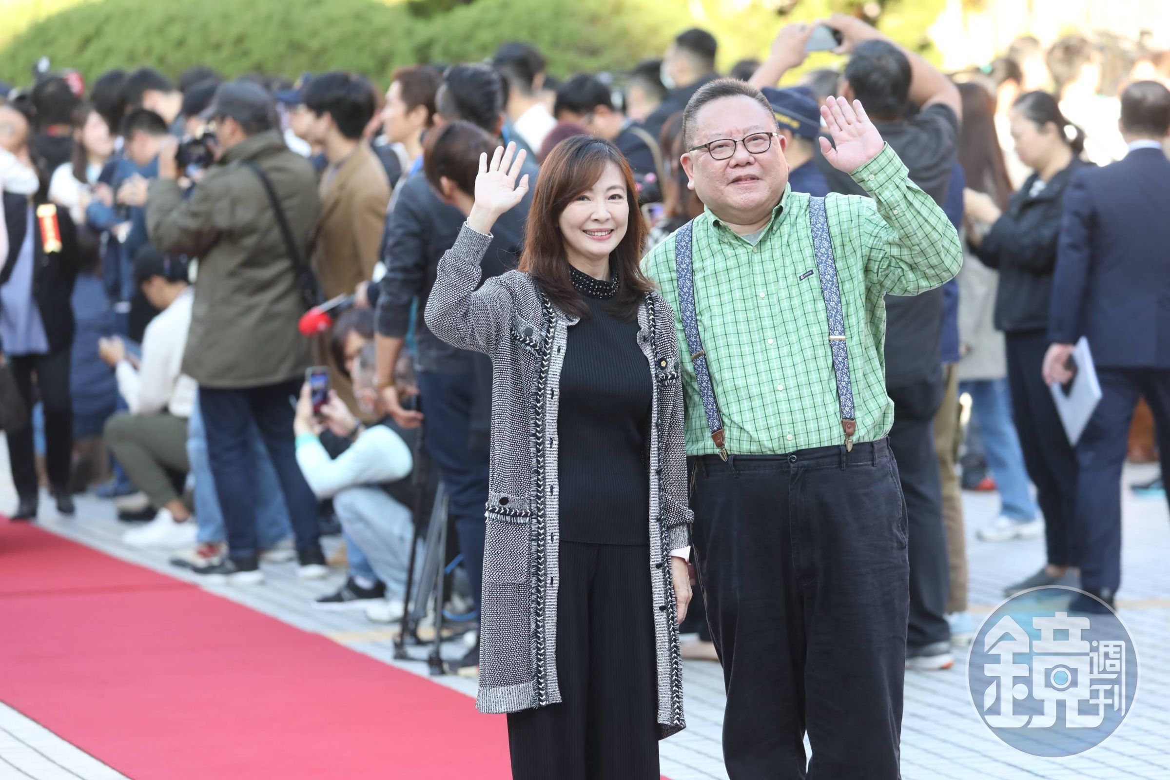 萬老師郭昱晴與「黃主任」驚喜合體!《麻辣鮮師》戲服真的穿來。