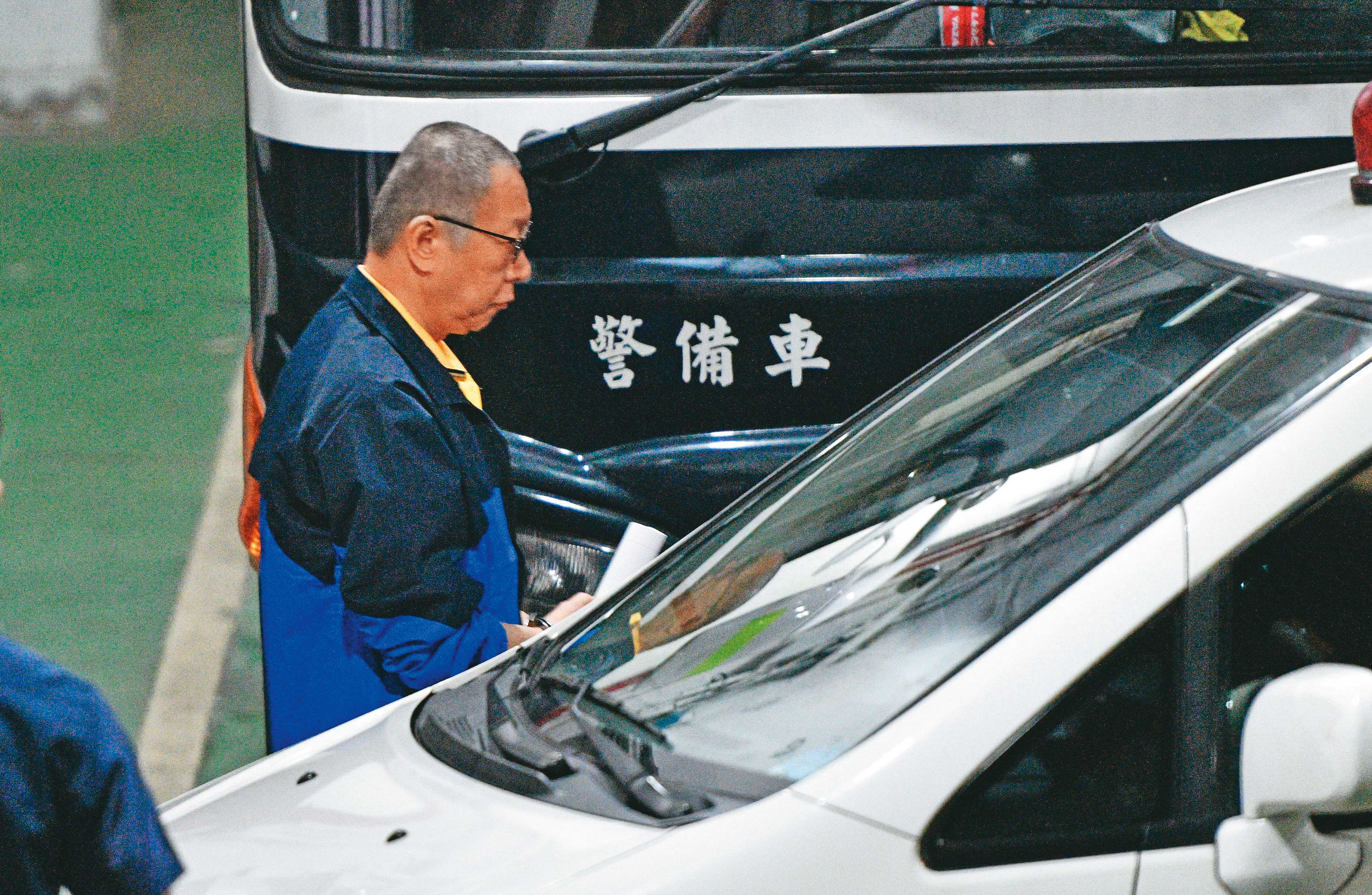 柯文哲涉及收賄、洗錢及侵占公益款等罪,至今仍否認犯行,日前在看守所還剪三分頭。