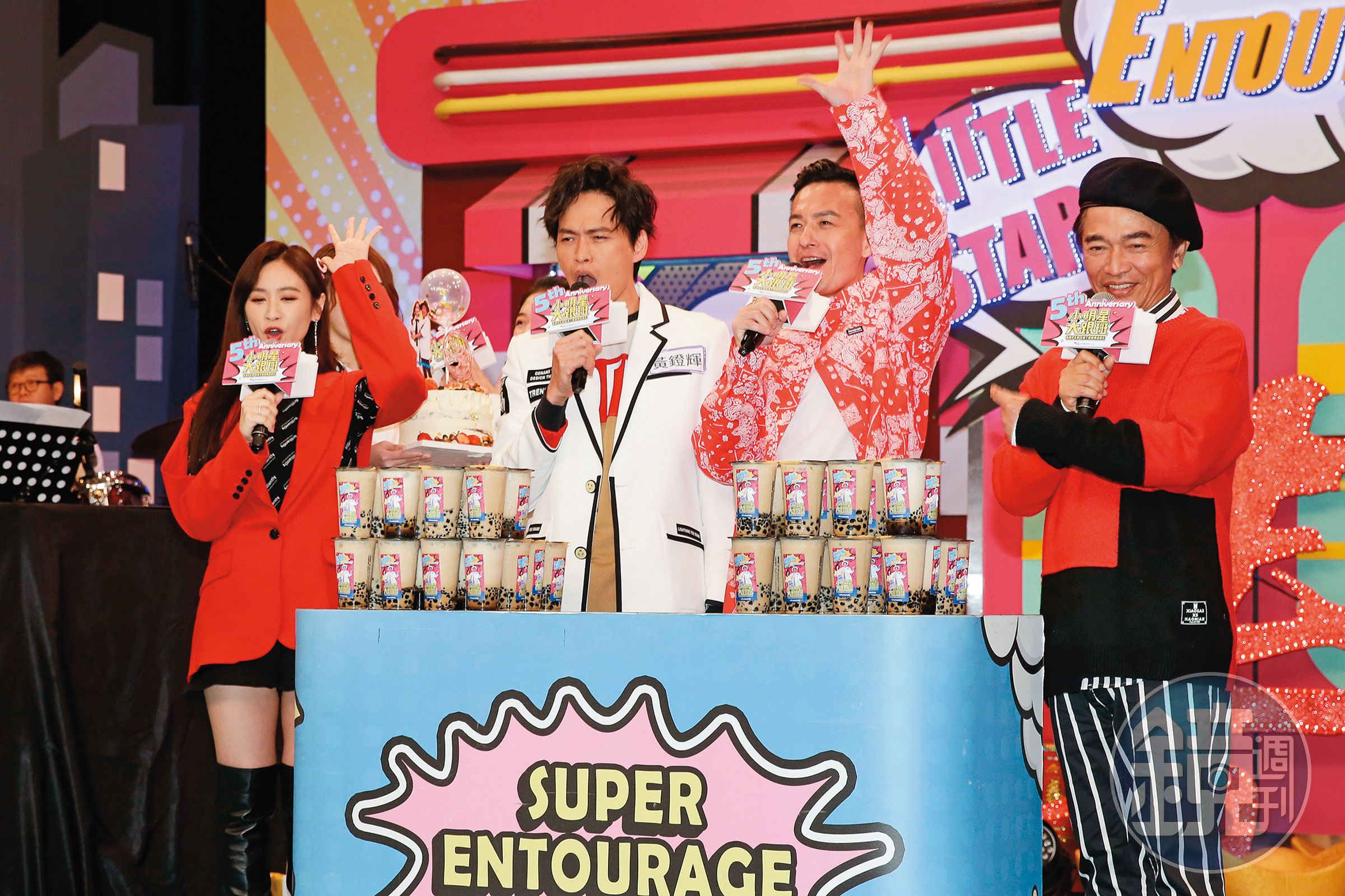 吳姍儒（左起）、黃鐙輝、小鐘和吳宗憲出席《小明星大跟班》5週年記者會。