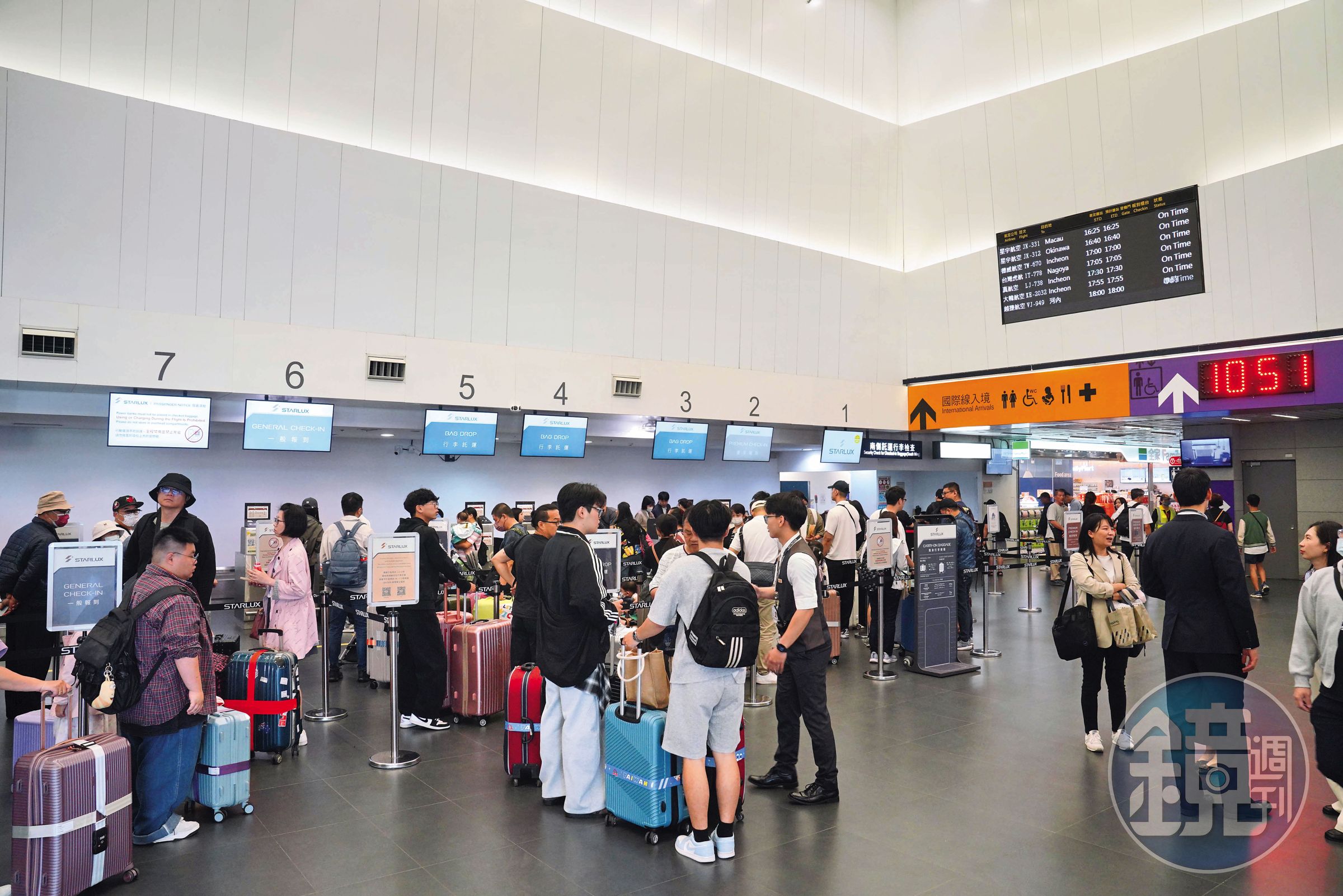 星宇將台中機場視為第二營運基地，台中飛往東京首航當日現場排滿滿人潮。
