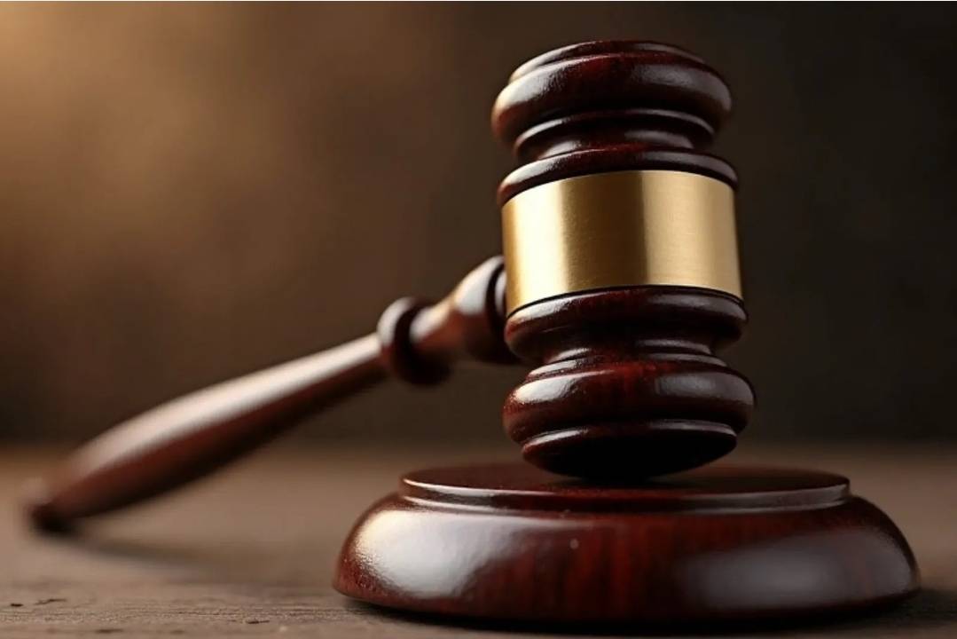 立委提案修改刑事訟法羈押等事由,無異開放罪犯勾串,護航罪犯,壓縮第一線辦案人力,劍青檢改痛批根本禍國殃民,籲請全民共同監督。