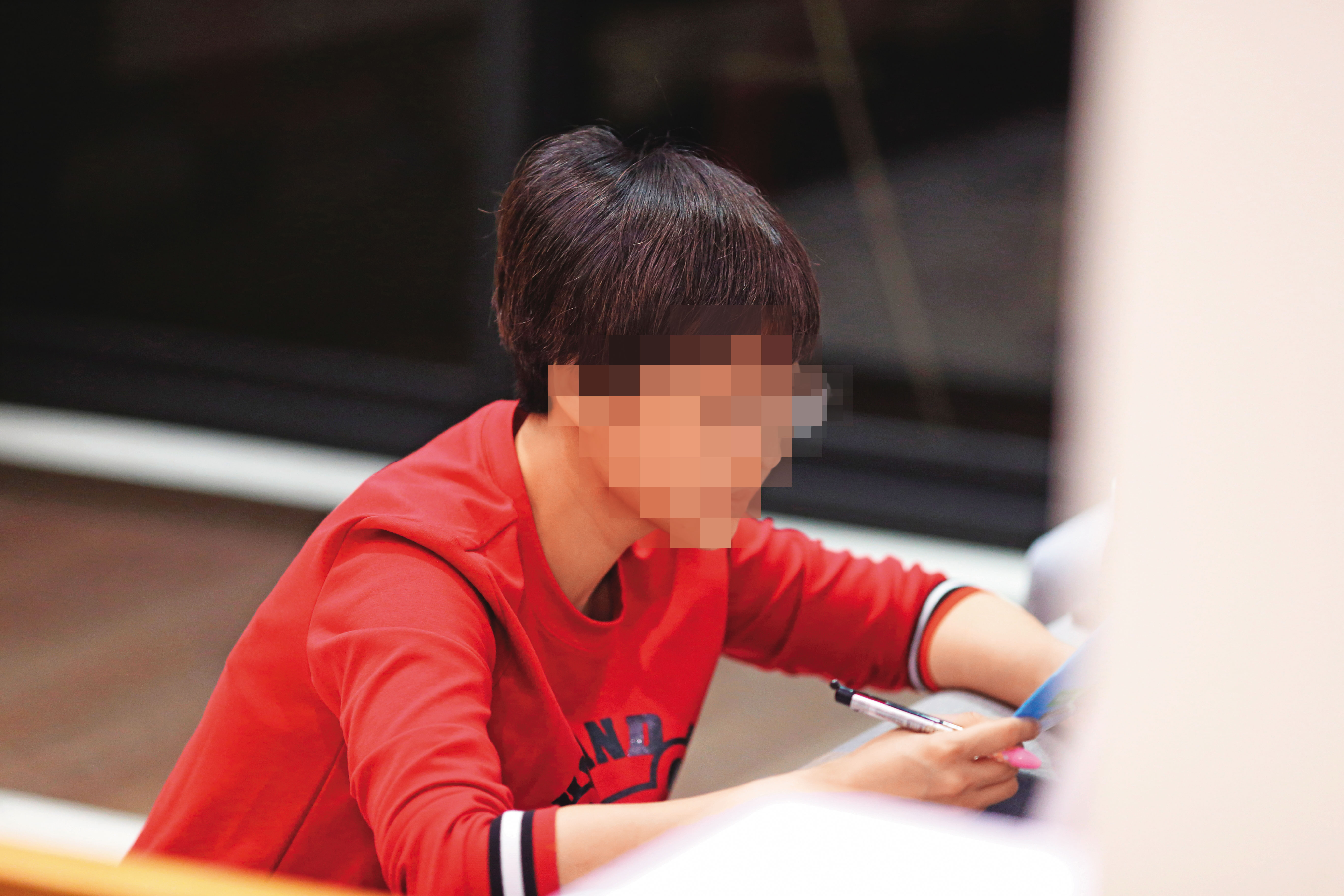 陳姓老師（圖）遭霸凌輕生，家屬控嘉義市教育處未妥善調查。（家屬提供）