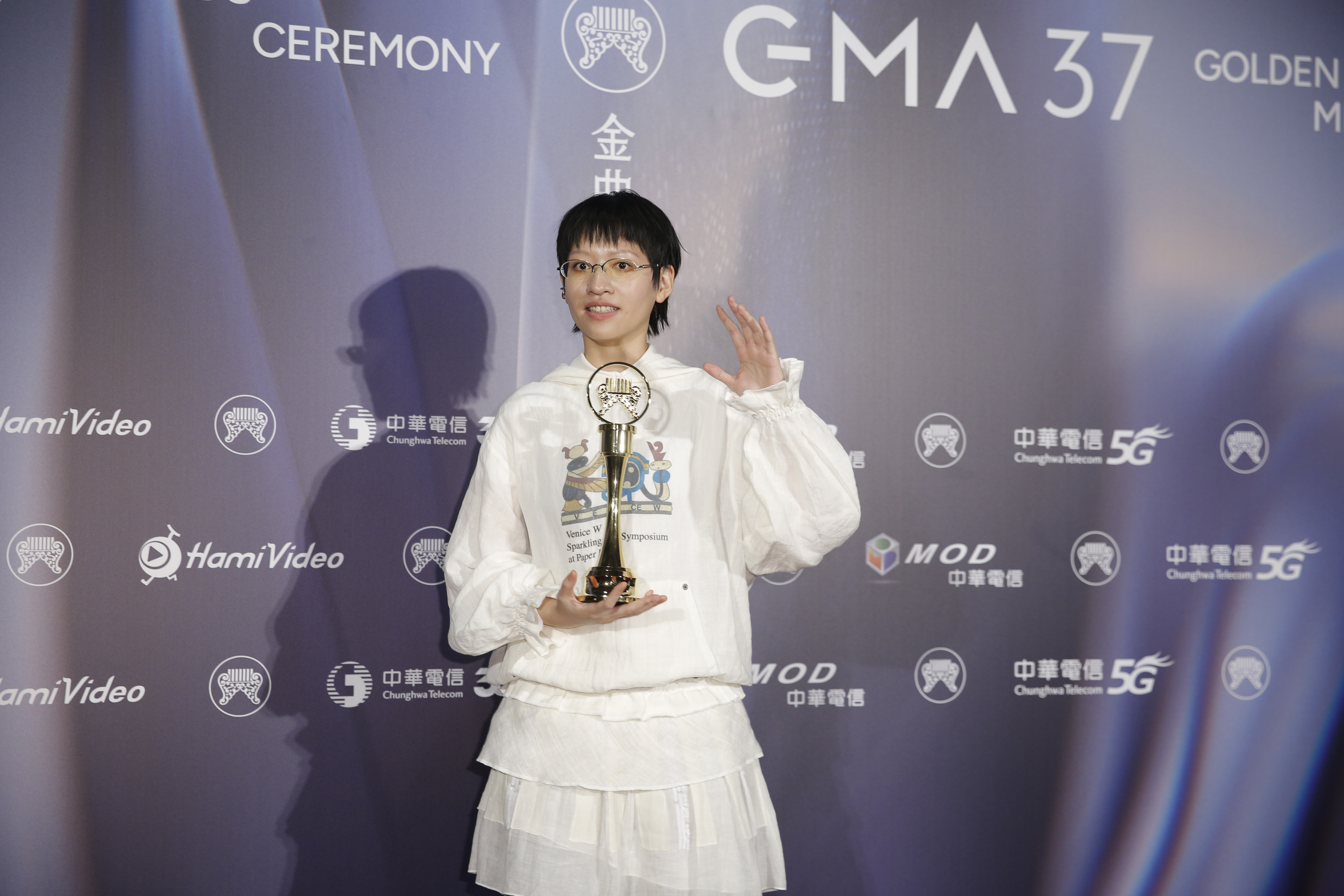 陳嫺靜入圍金曲37屆三項大獎,已首獎入袋。