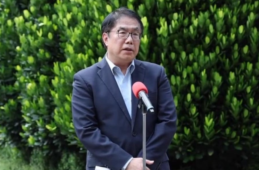 黃偉哲認為財劃法指標嚴重失衡，希望朝野透過理性討論，全盤檢視及修正財劃法。（翻攝黃偉哲臉書）