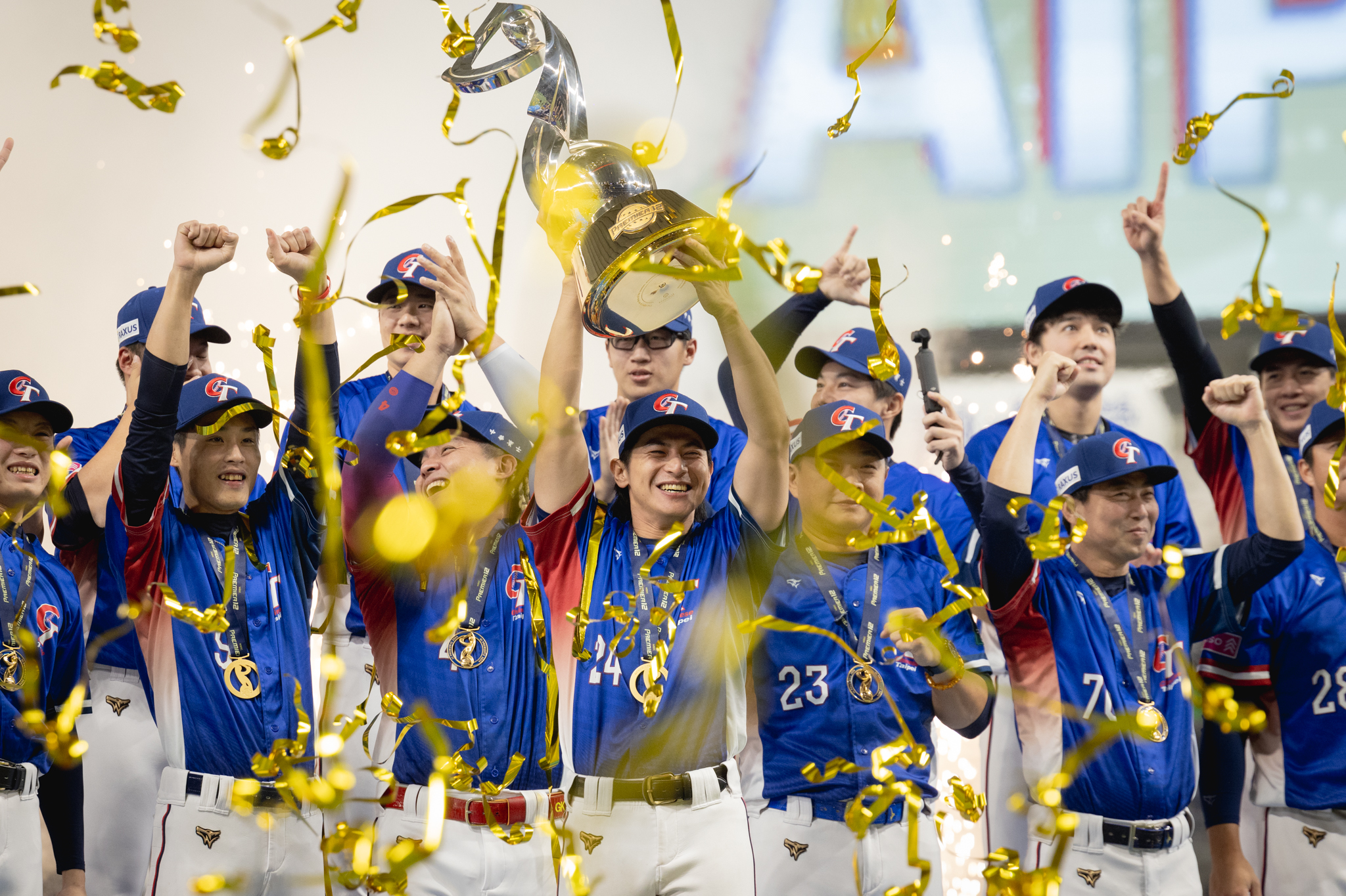 在辜仲諒領導與支持下，中華隊於2024年在WBSC世界棒球十二強賽事勇奪冠軍，讓世界看見台灣。（中華棒協提供）