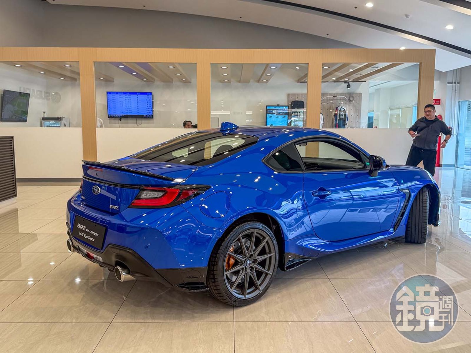 BRZ STI Brembo搭載高性能STI的專屬空力套件。