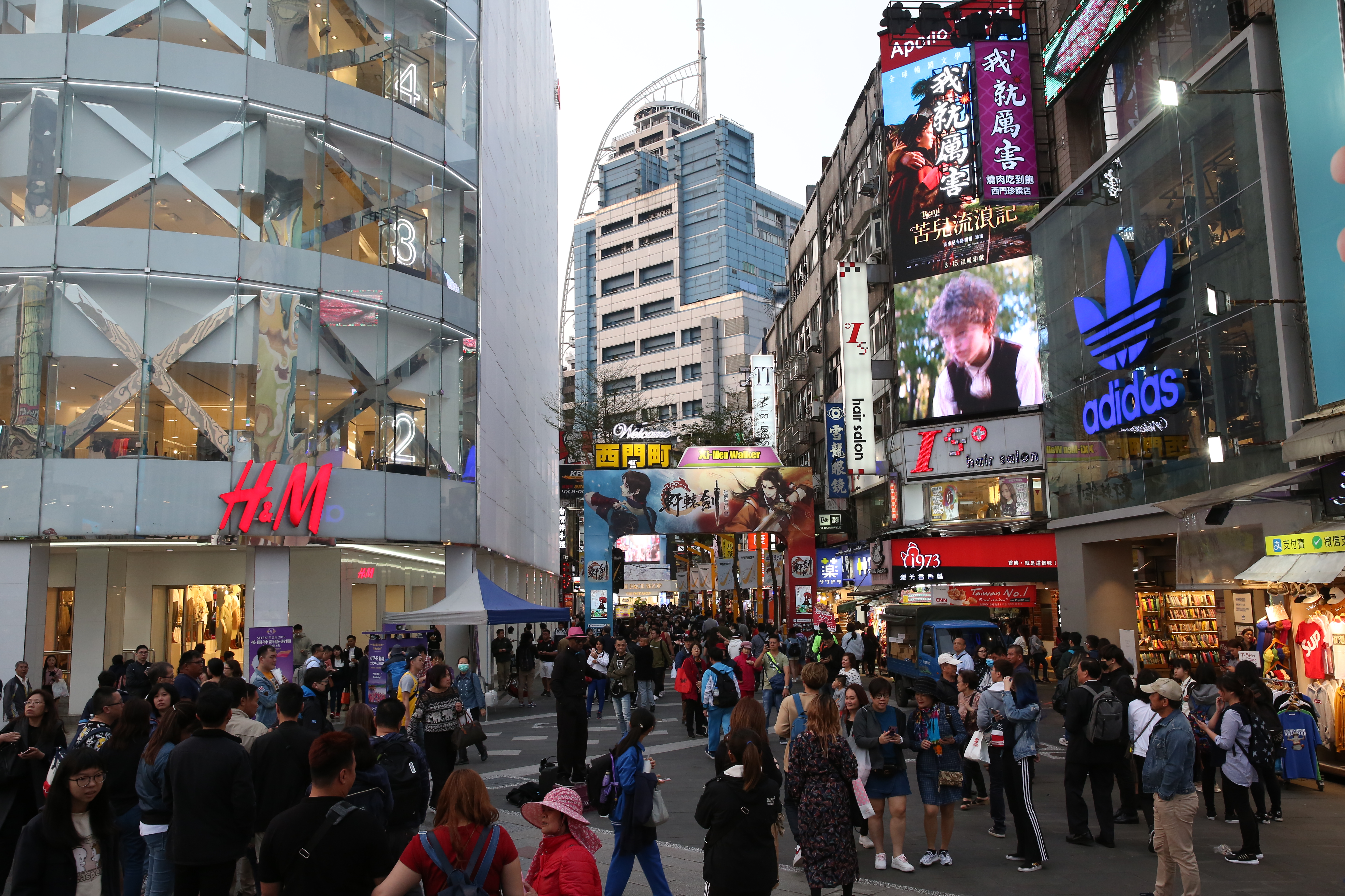 國外網友表示，來台灣旅遊一週後，恨不得永遠住在台灣。（本刊資料照）