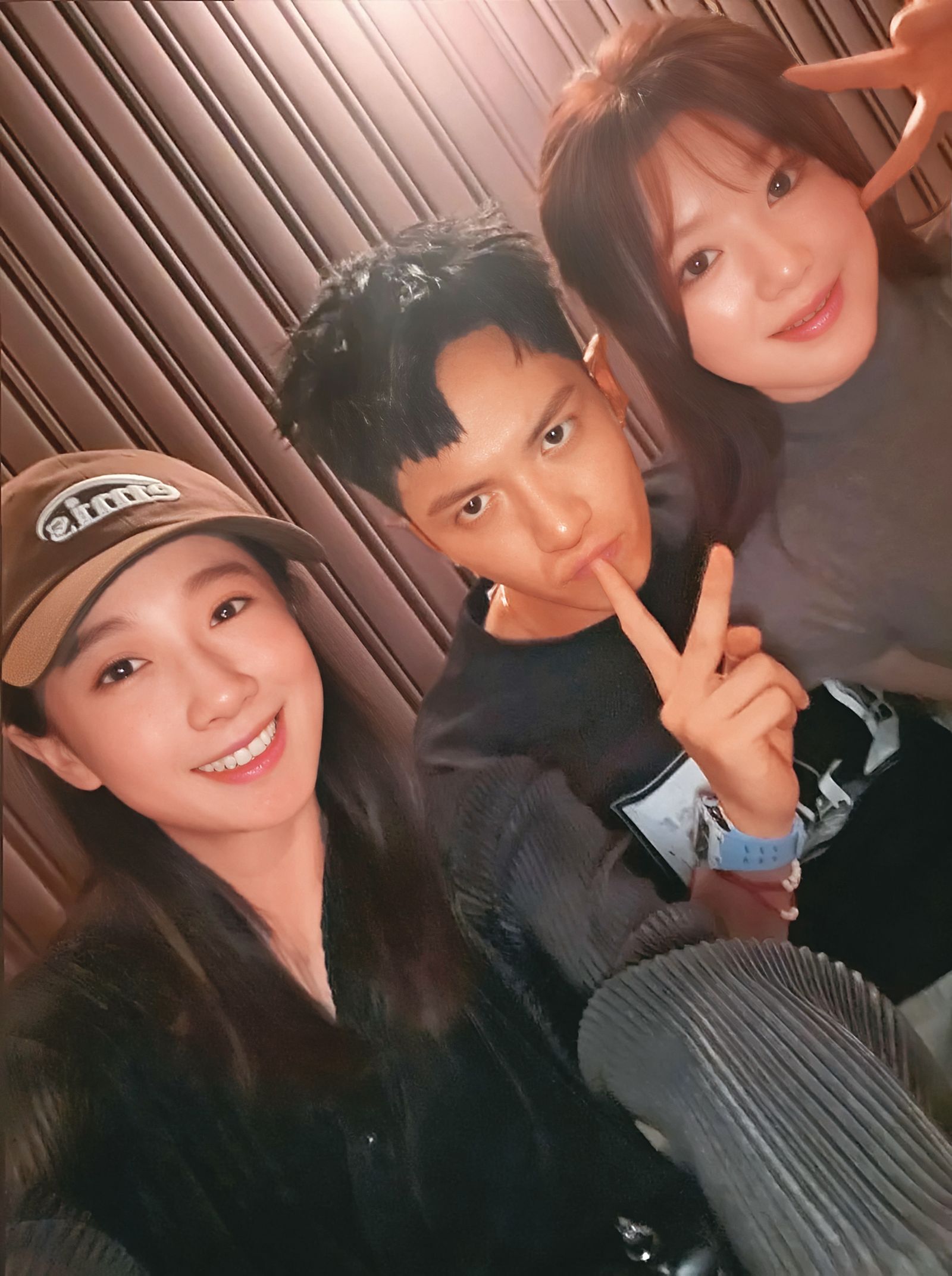 祕戀舒華2／2024年合照同框洩端倪　柯震東留言「隔空放閃」登韓媒