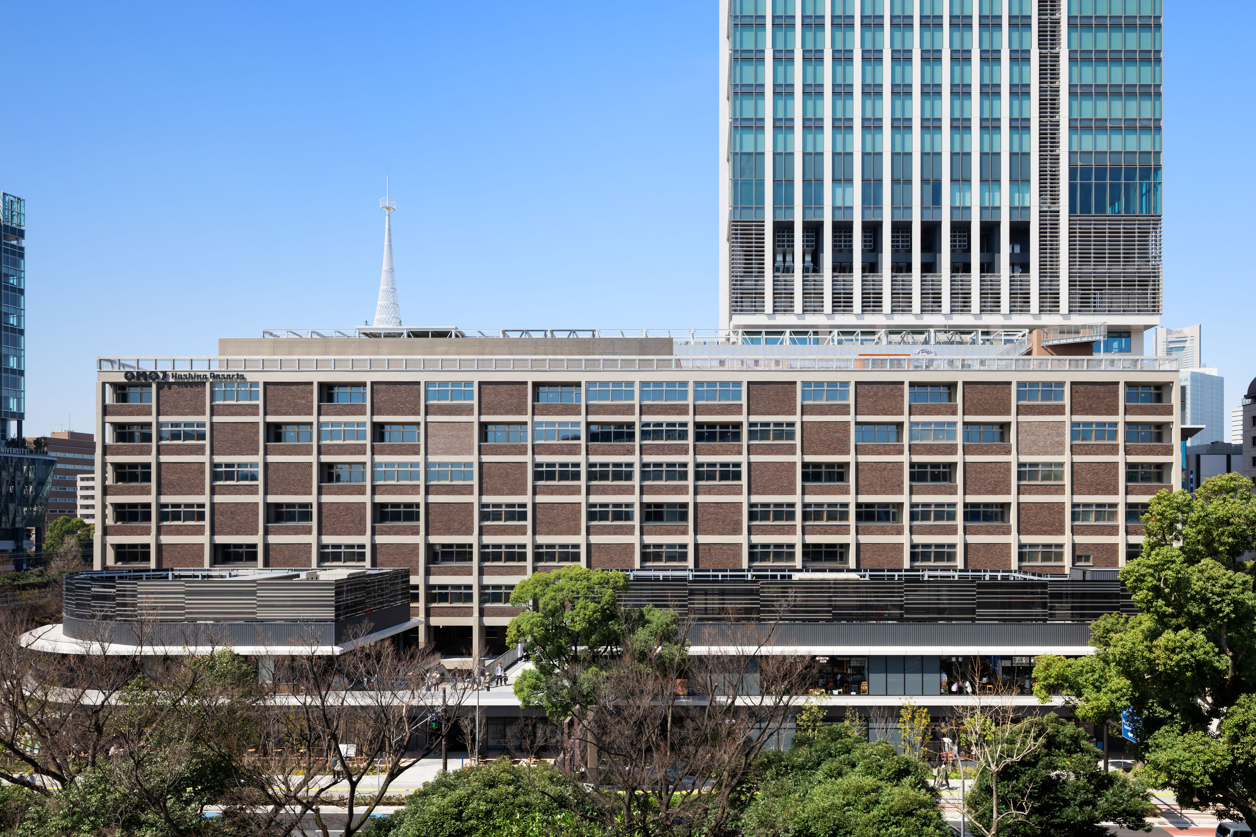 OMO7横濱是JR關內站前「舊橫濱市政廳行政大樓舊址」再開發計畫的一環，座落於「BASEGATE 橫濱關內」園區內。（星野集團提供）