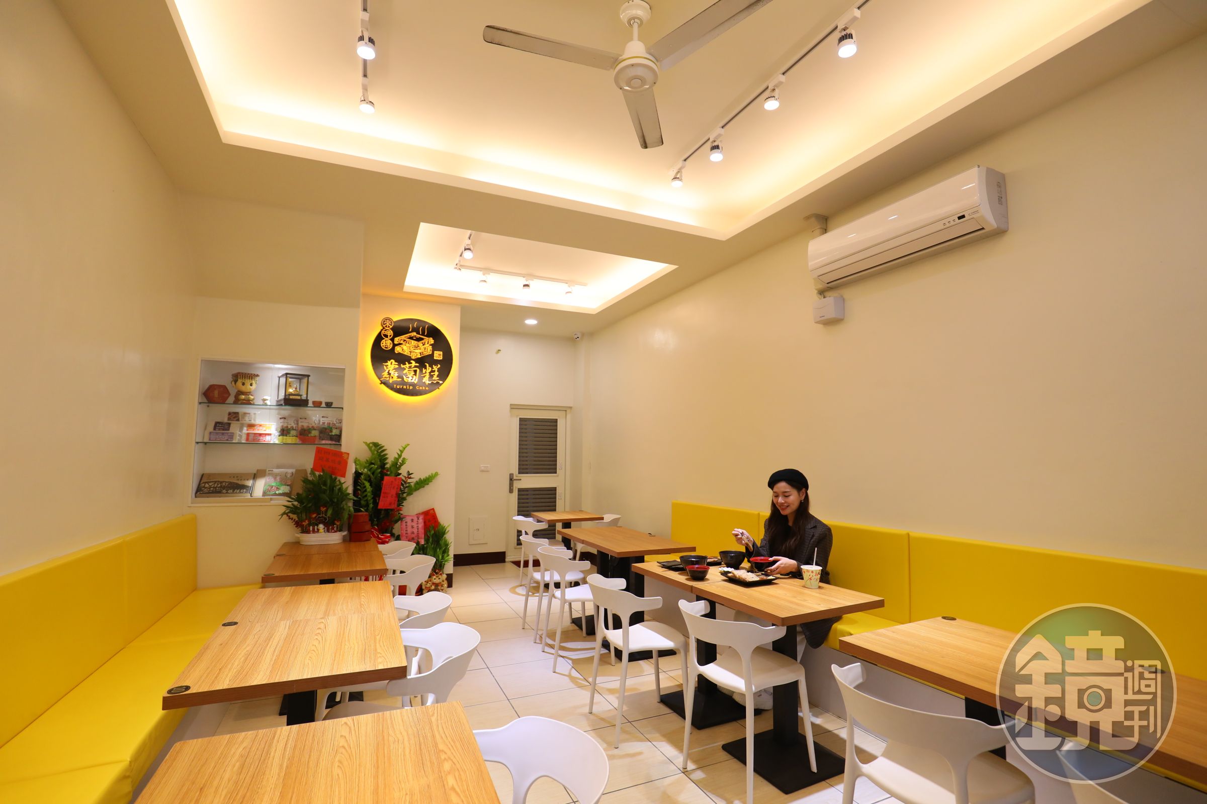 早午餐店能吃到老闆煎到完美恰恰的蘿蔔糕，沾上獨門醬汁更銷魂。