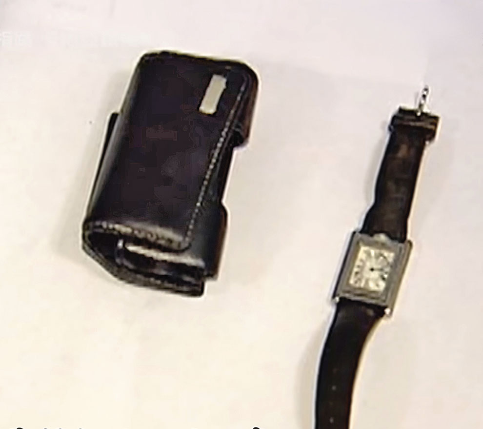 死者身上並無任何身分證明，警方遂對外公布死者隨身物品蒐集線索。（翻攝東森新聞）