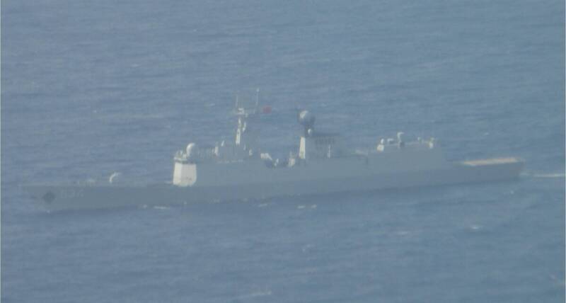 國防部監控共軍江開2型護衛艦畫面。（國防部提供）