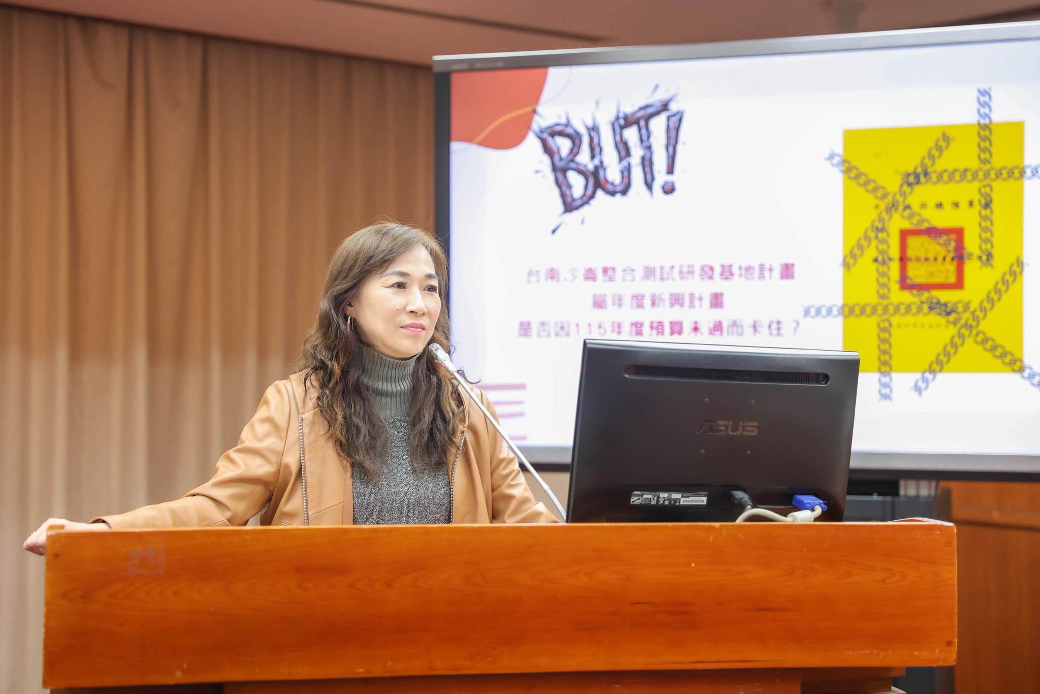 林宜瑾遭民眾黨控拒收陳情書，直接曬「一堆錯字便條紙」反擊。（翻攝自林宜瑾臉書）