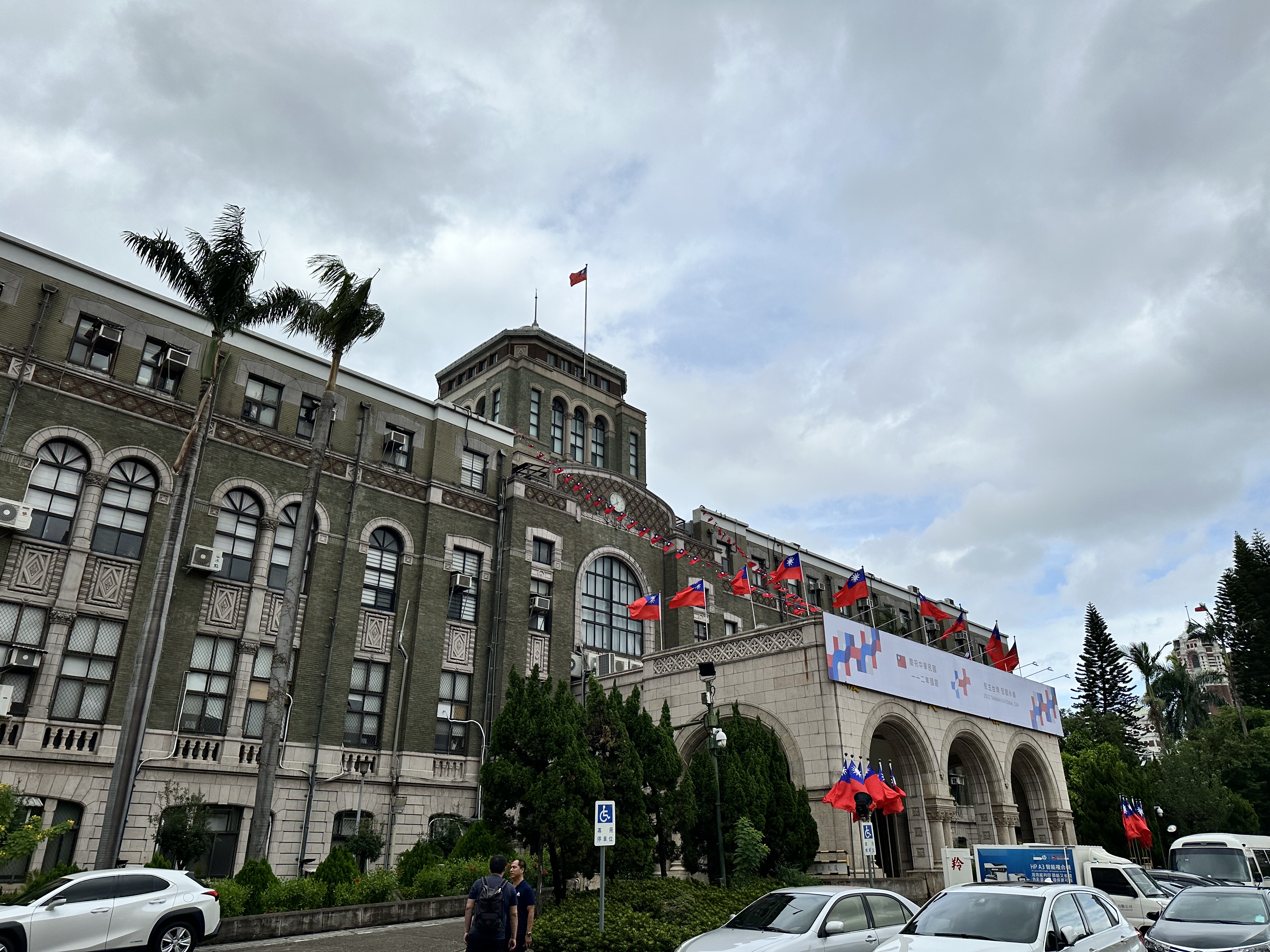 陳姓保全於臉書留言恐嚇大法官，今（29日）凌晨遭捕。圖為司法院外觀。（本刊資料照）