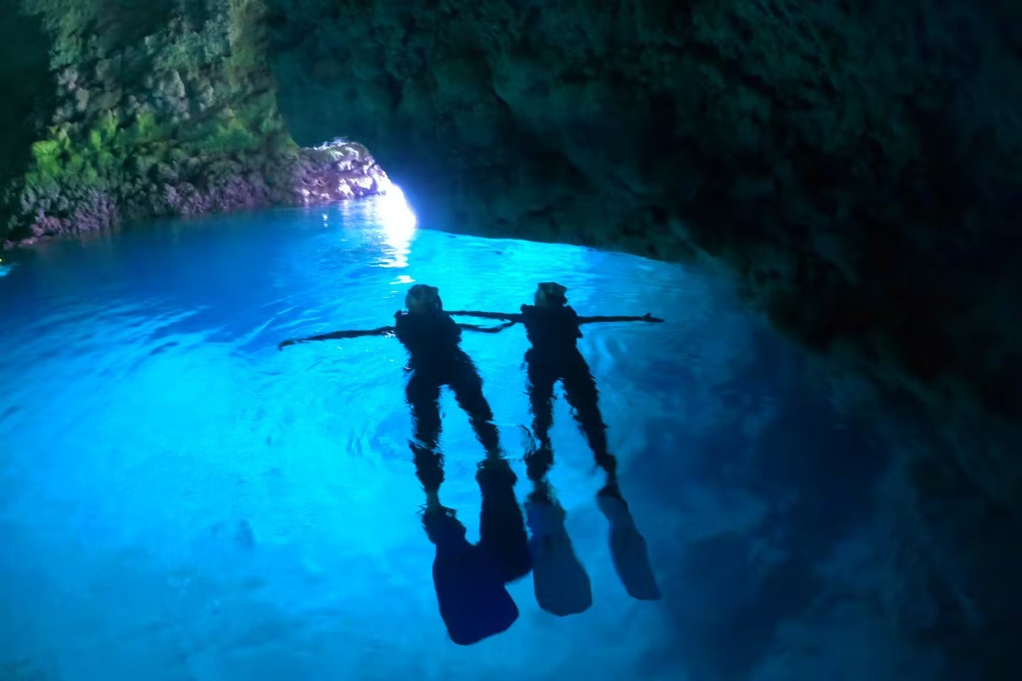 一名40多歲的台灣籍女性在潛水時意外溺水目前仍未恢復意識，示意圖非當事人（翻攝自X @maricyapo）