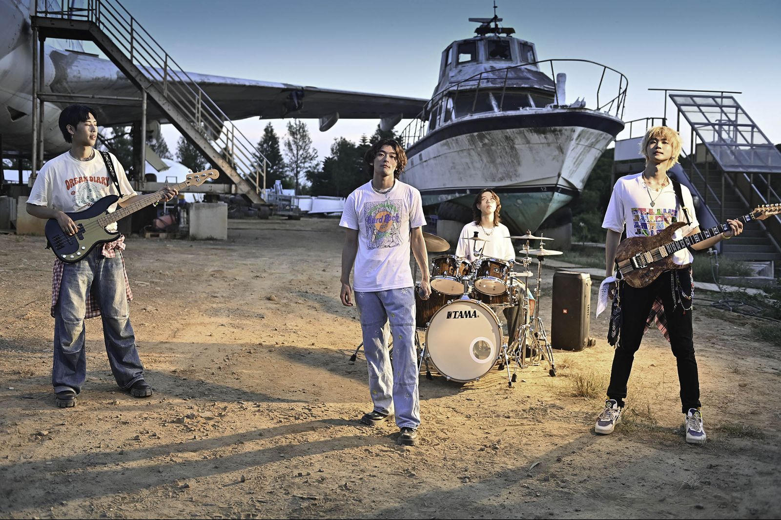 帕拉斯 PALLAS一飛沖天 〈下天堂〉MV登退役巨無霸客機震撼曝光