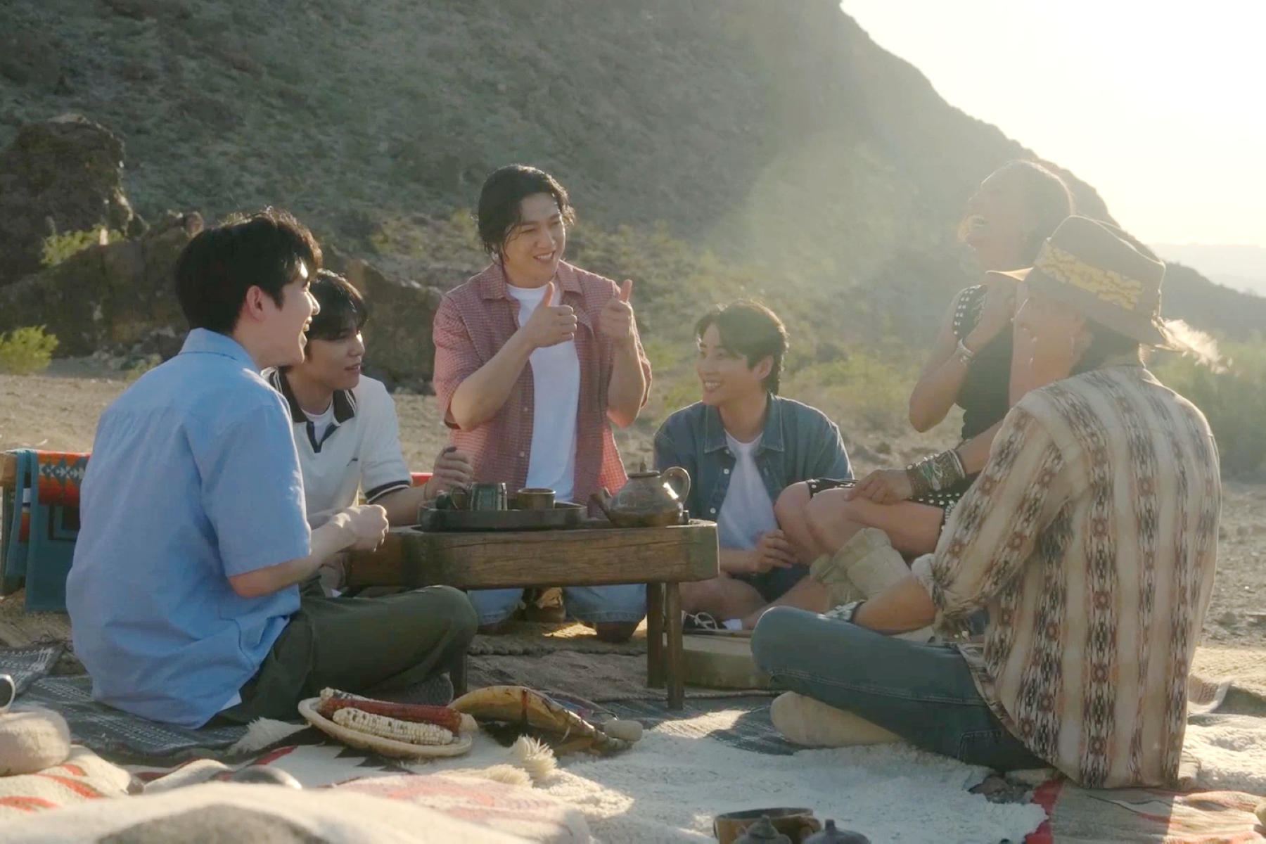 《6DAYS》在為期六天的公路冒險中，捕捉DAY6成員們意想不到的邂逅與動人時刻。（采昌提供）