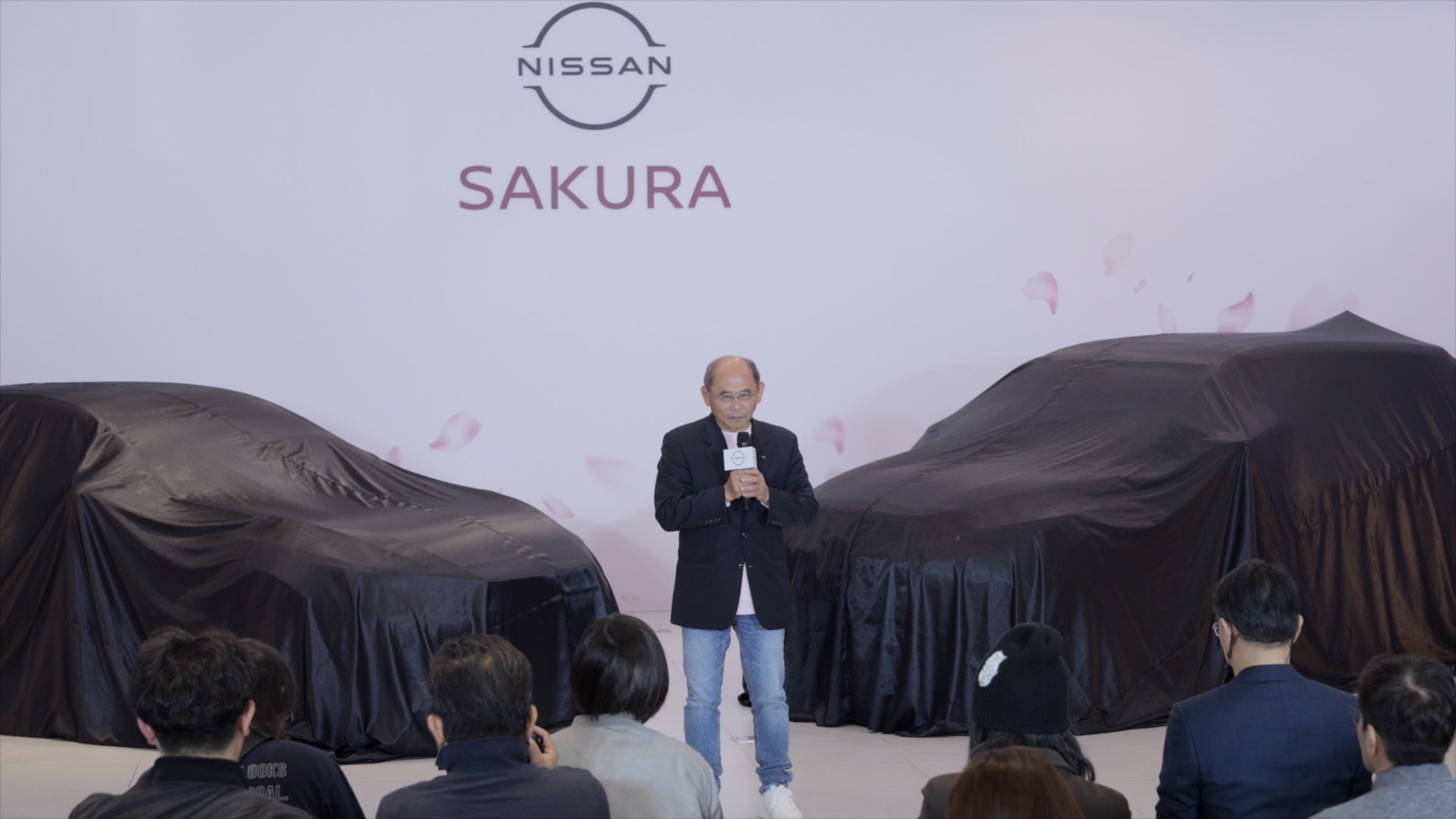 裕隆日產汽車股份有限公司總經理姚振祥致詞時表示，品牌此次以「櫻花綻放」為主題推出KICKS與SENTRA櫻花版新車，現場更應景清唱一段《櫻花》，替活動揭開浪漫序幕。